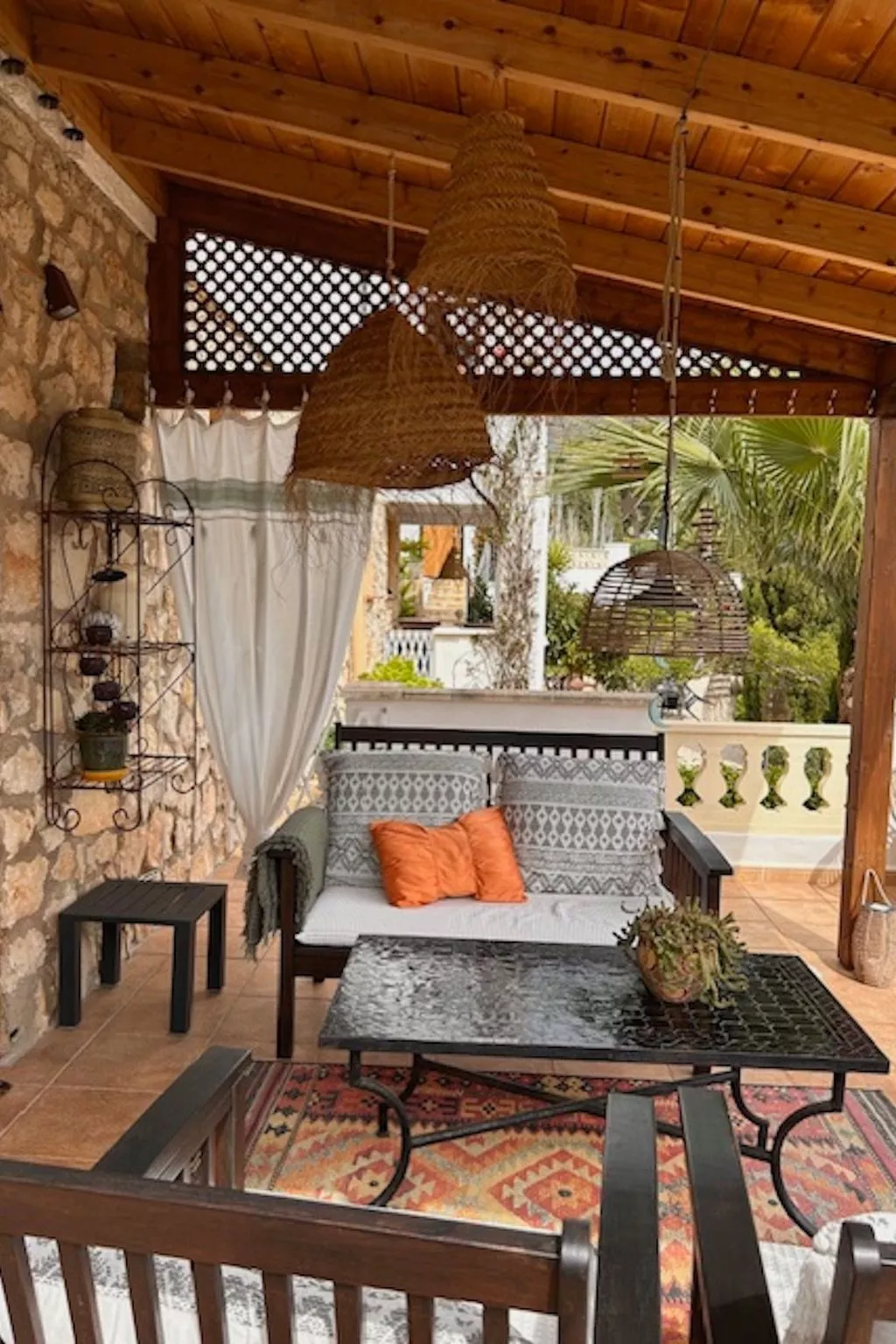 Bauernhof "Masía del Barranco".-Binnen