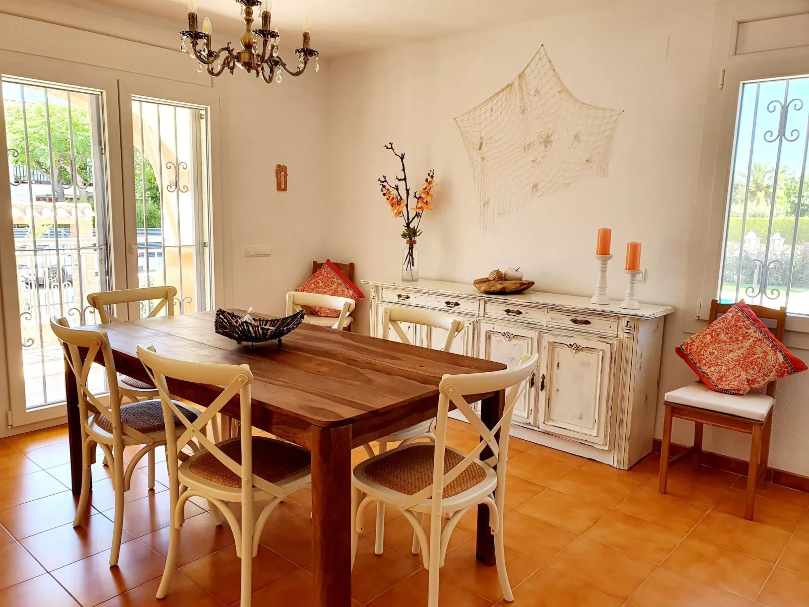 Finca mit eigenem Garten und Grill-Image-tags.info