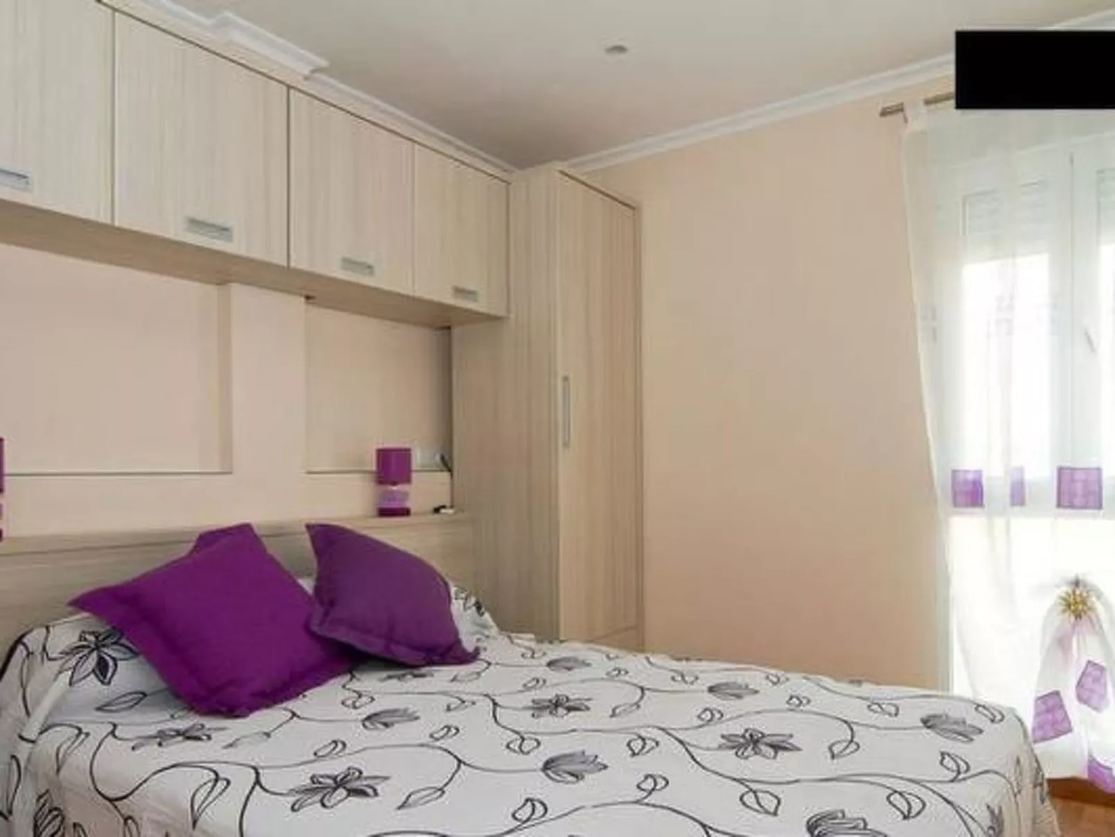 Wohnung mit Balkon-Binnen