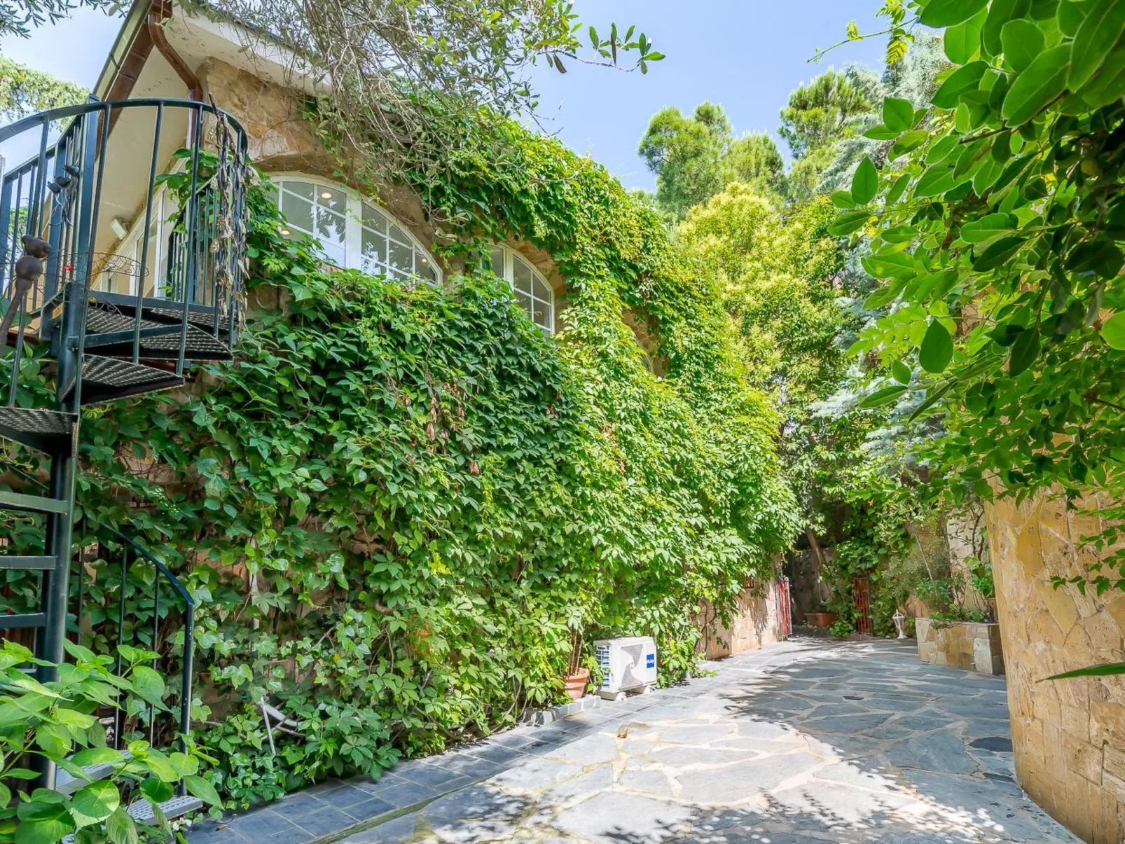 5-Suiten Madrid Villa Oasis, Schwimmbad-Spa, Fitnessraum, Club-Buiten