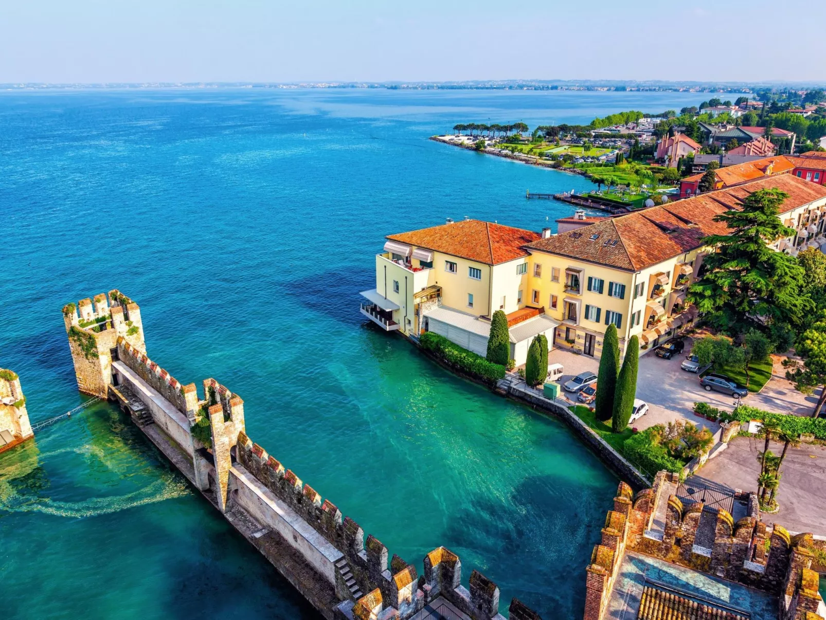 Gemütliche Drei-Zimmer-Wohnung mit Garten-Buiten