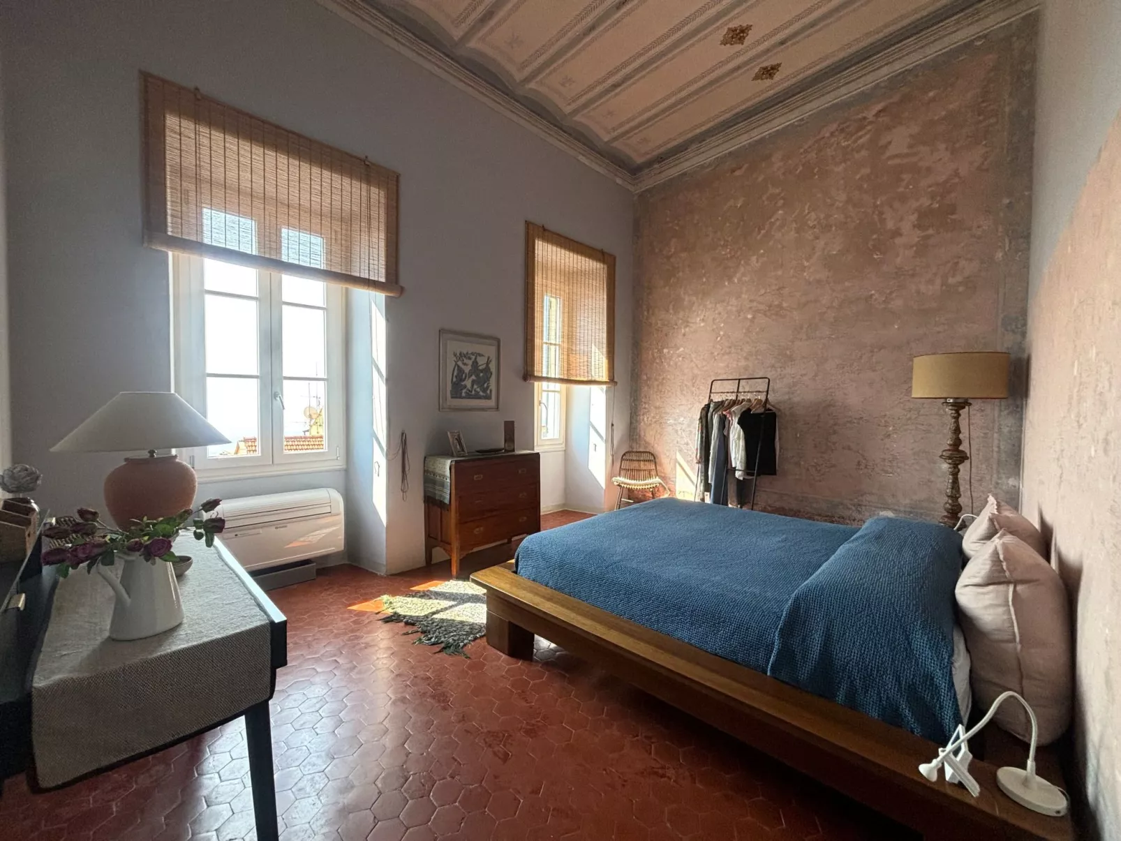 Elegantes historisches Apartment mit herrlichem Meerblick-Binnen