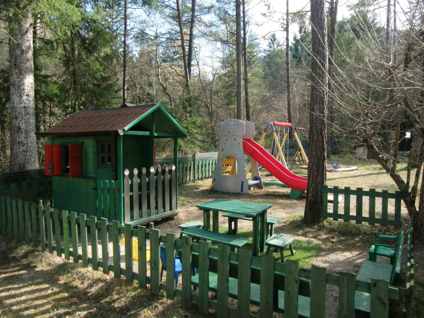 2-stöckige Wohnung mit privatem Gartenbereich-Binnen