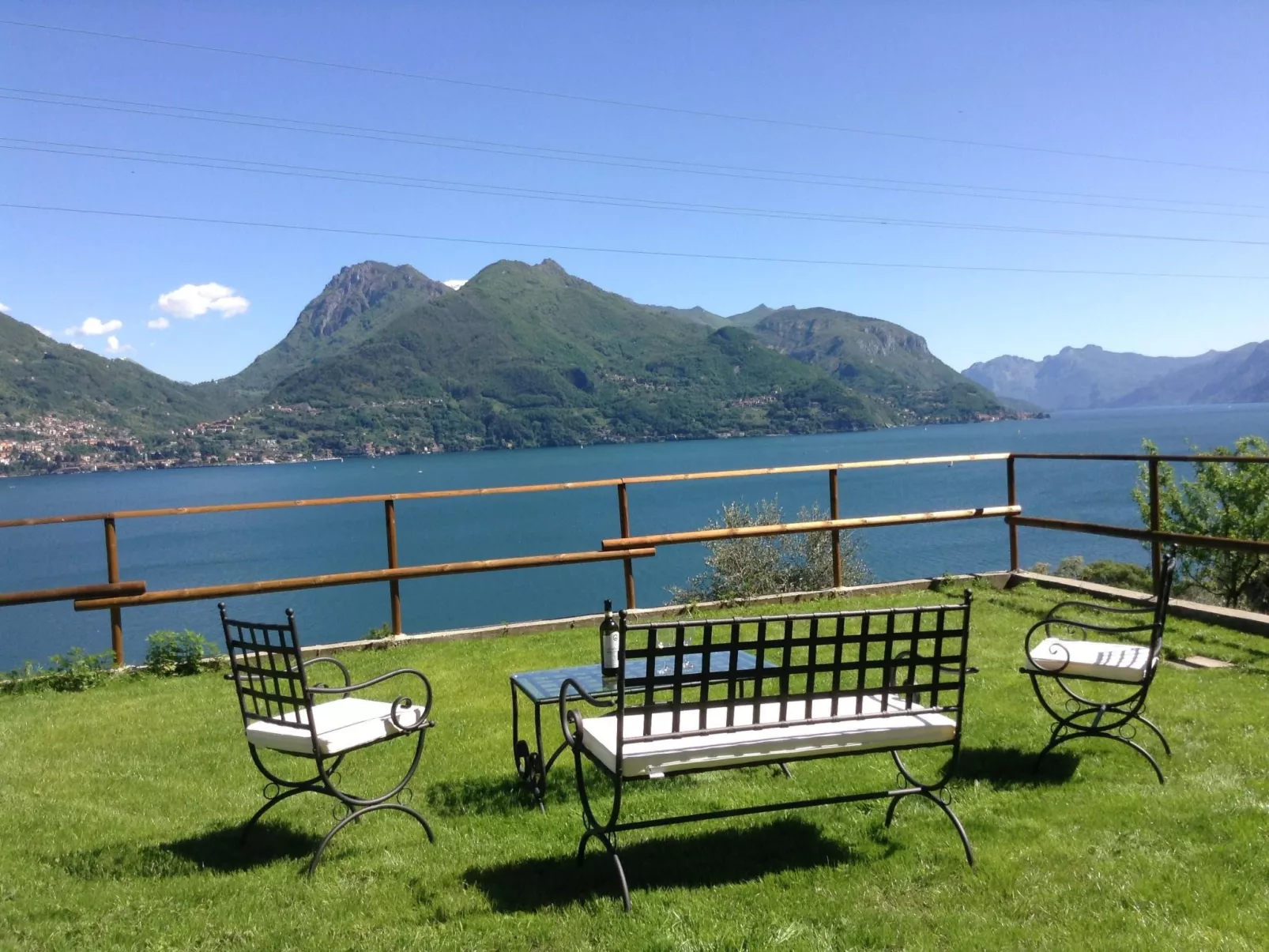 Mit Terrasse und tollem See- und Bergblick-Binnen