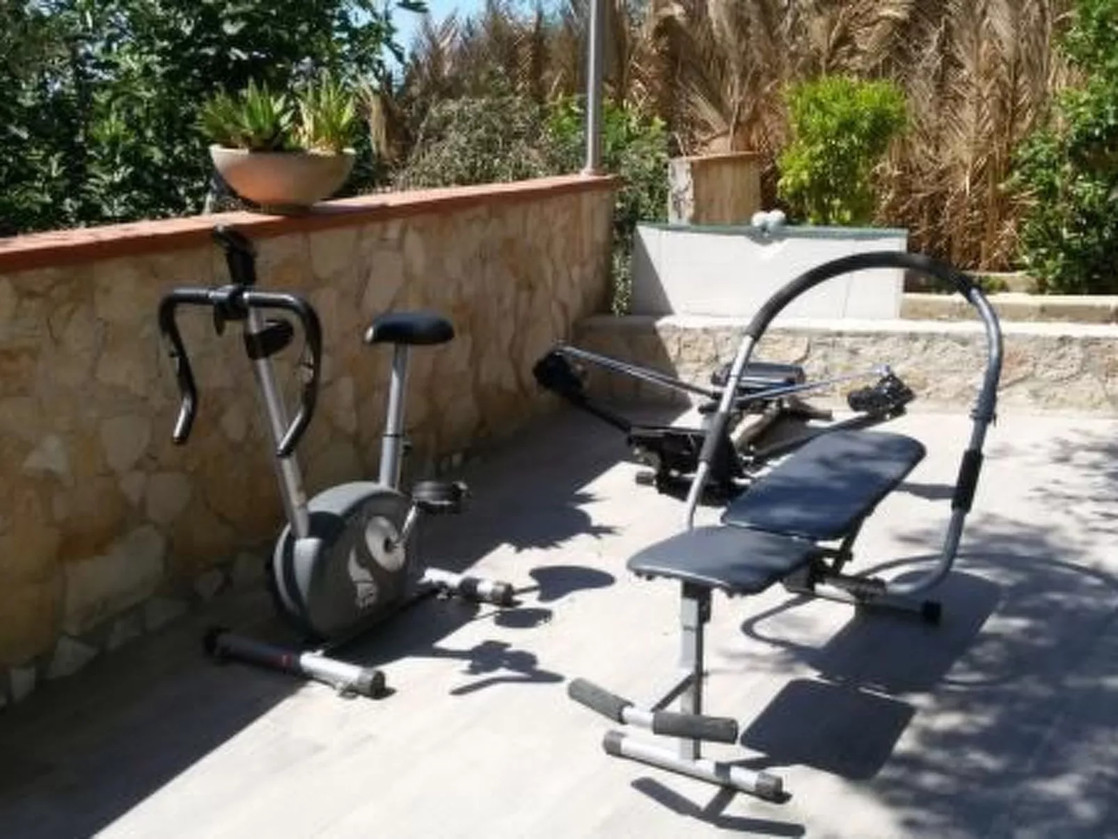 Mit Garten und Kinderschwimmbad-Image-tags.info