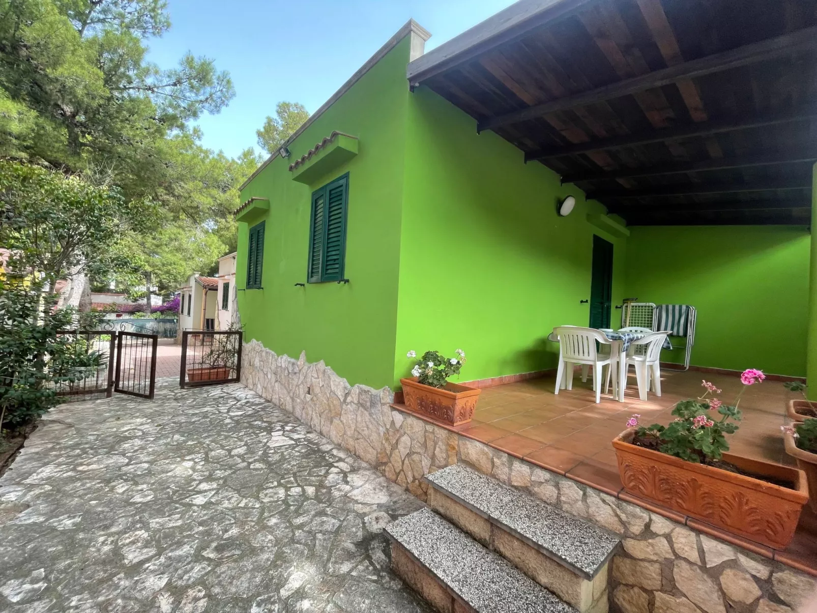 Gemütliche Wohnung in Vieste mit Grill-Buiten