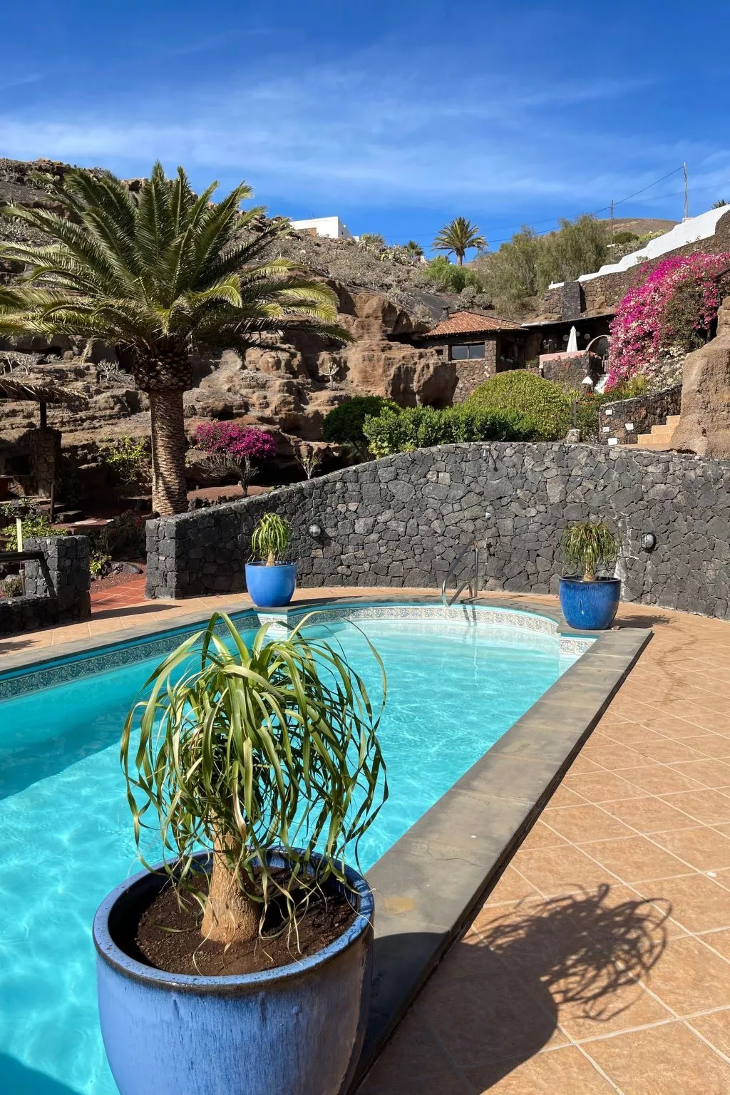 Schlafen in einer vulkanischen Höhle-Binnen