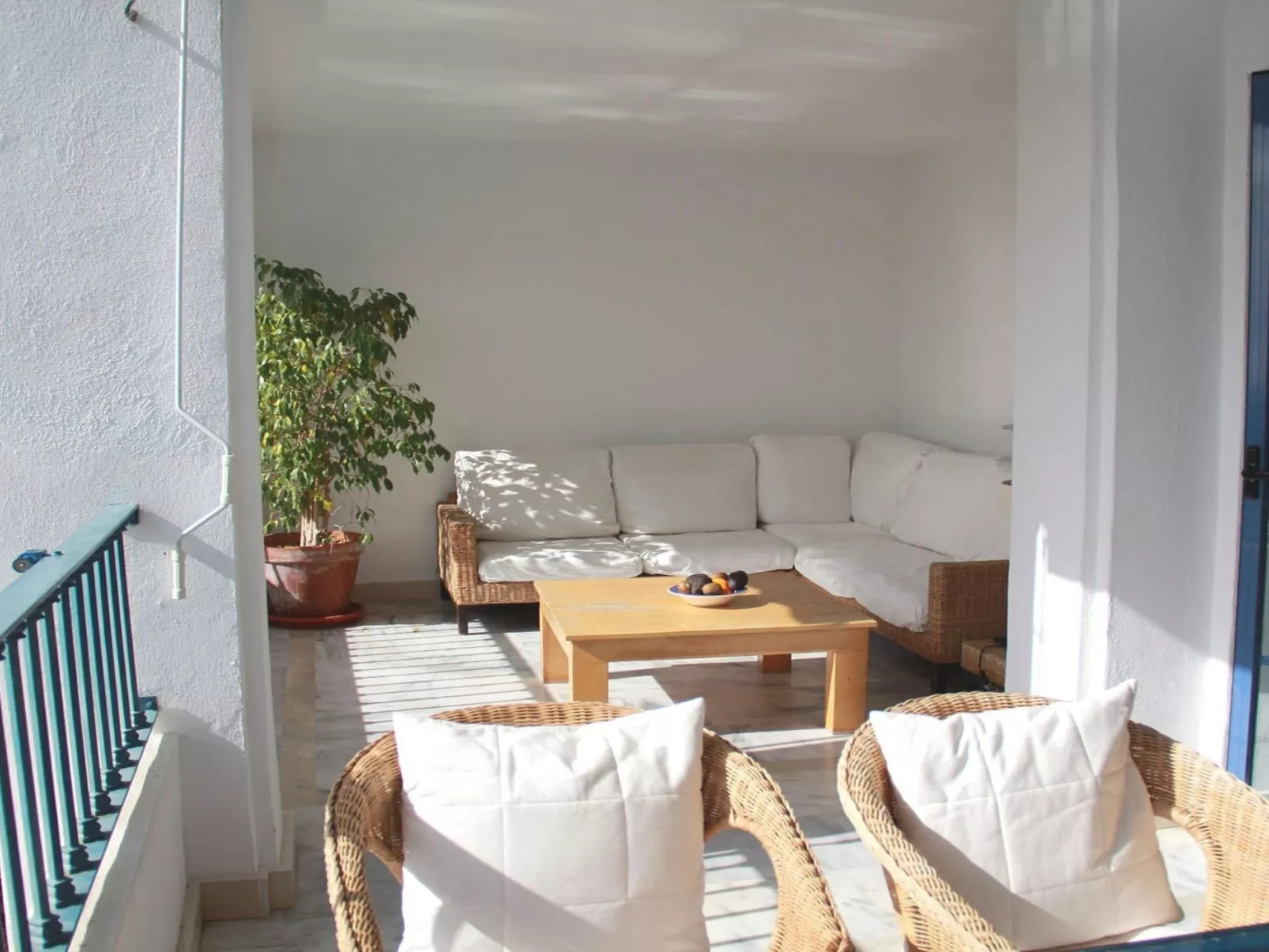 Mit Terrasse, Pool und Garten-Binnen