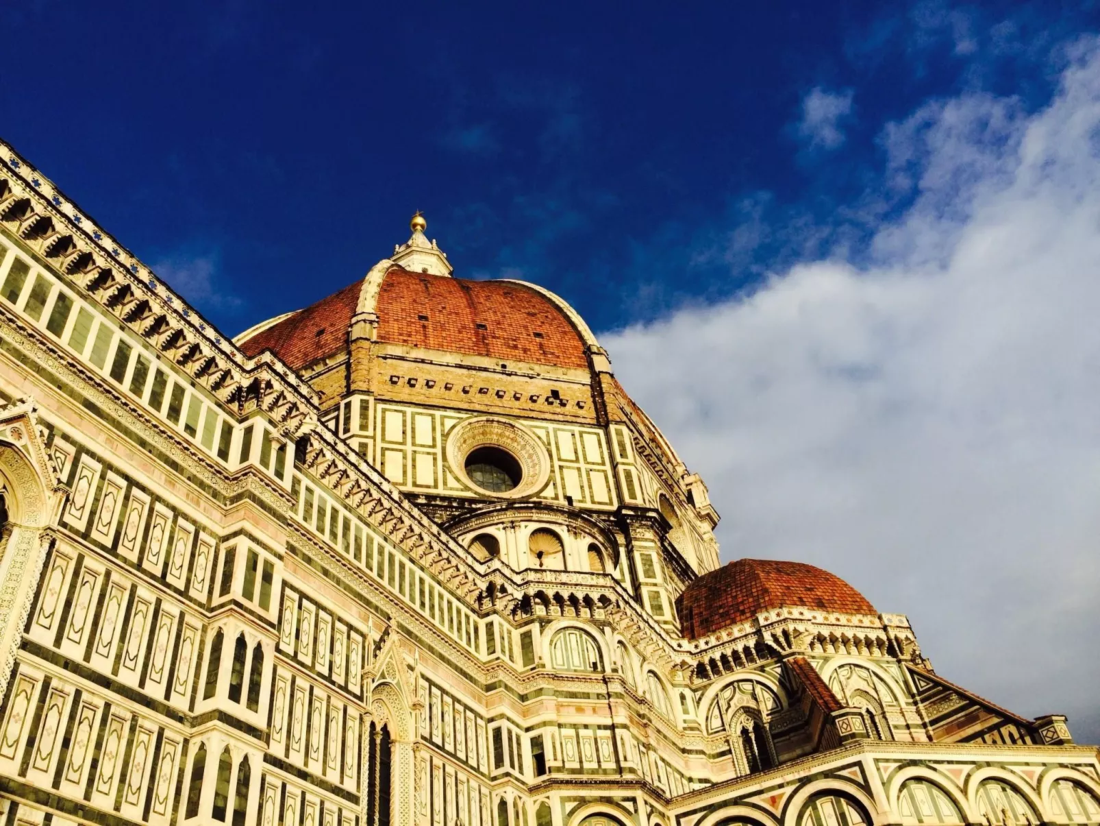 Anwesen "Frantoio" mit Infinity-Pool-Buiten