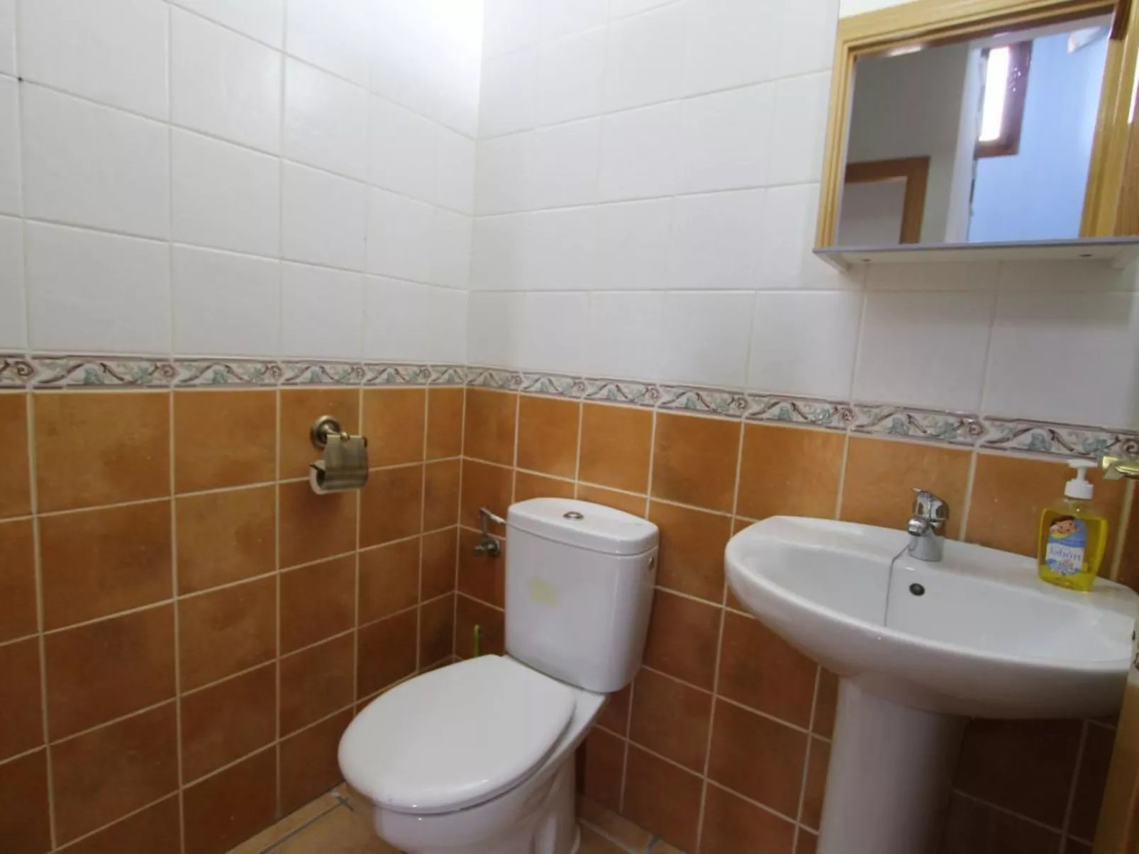 In Seseña mit großem Garten-Binnen