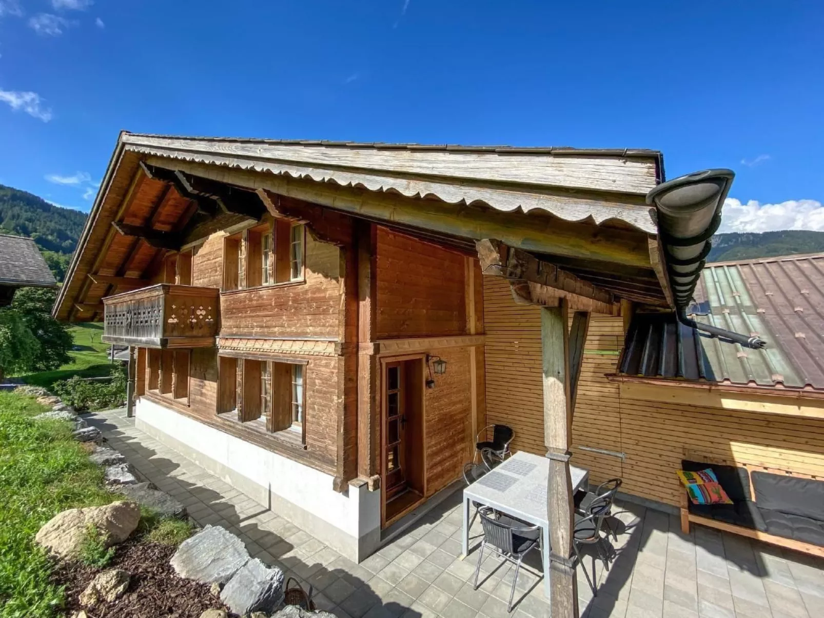 Chalet Simeli-Buiten