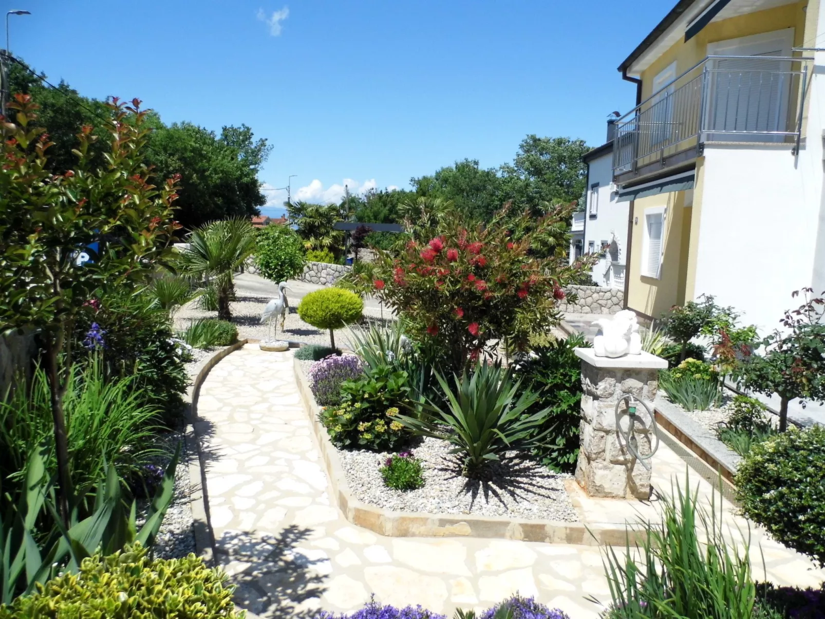 Neue und moderne, voll ausgestattete Wohnung-Buiten