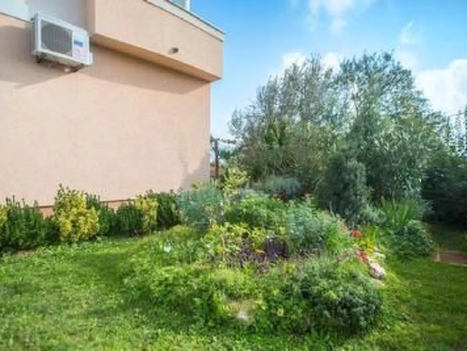 Wohnung mit Balkon-Buiten