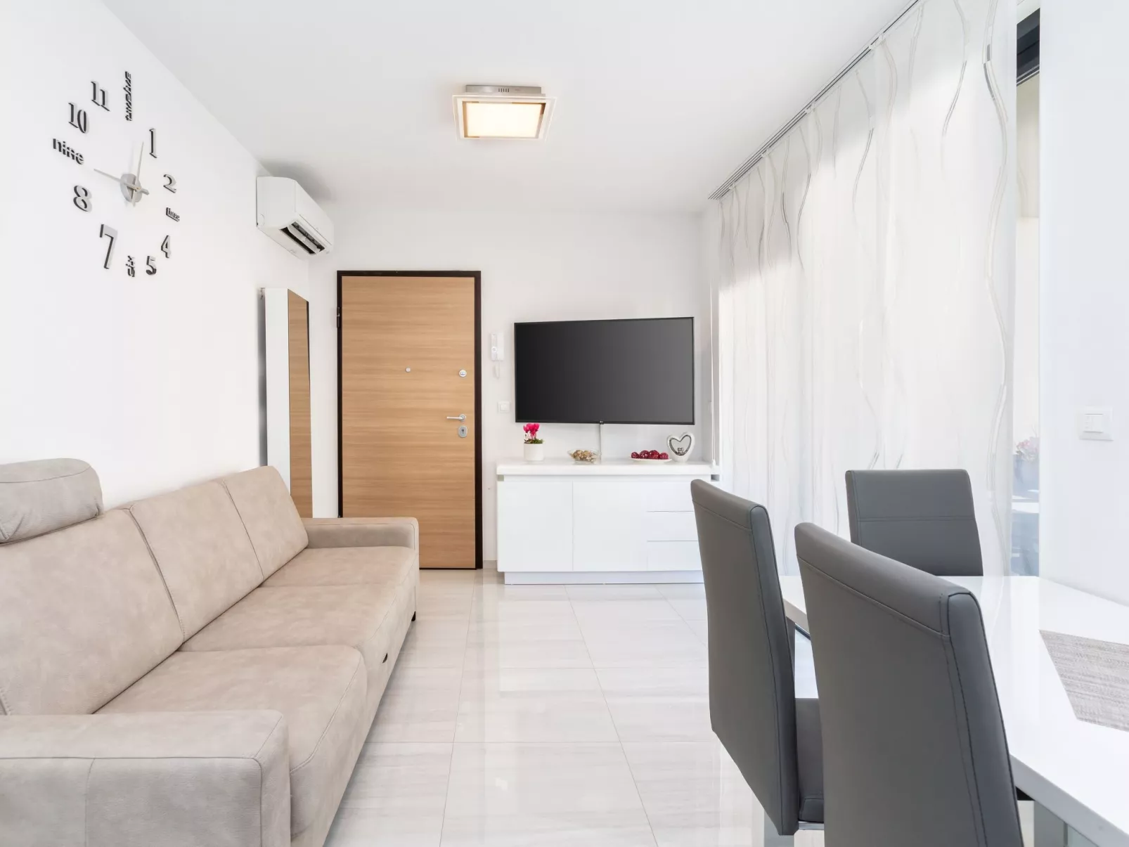 Alex-Betty direkt am Meer-Binnen