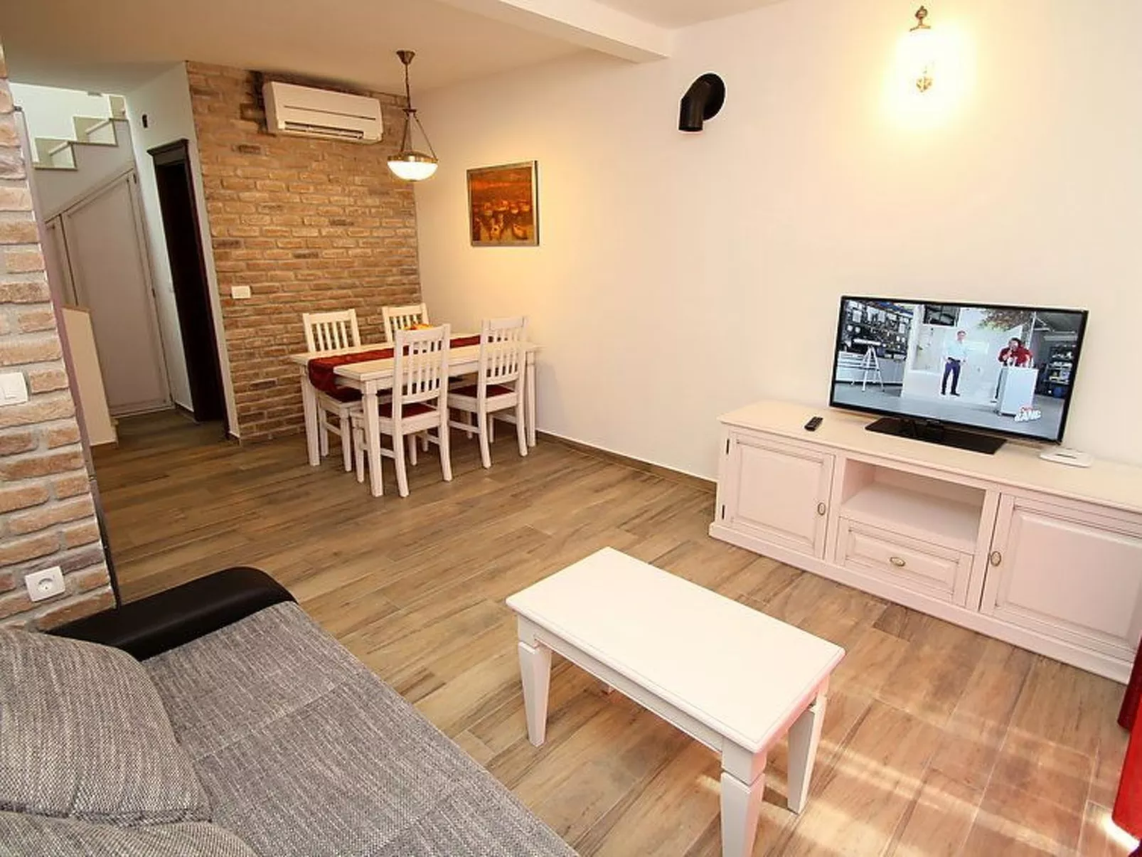 Villa Belvedere mit beheiztem Schwimmbad, Garten-Binnen