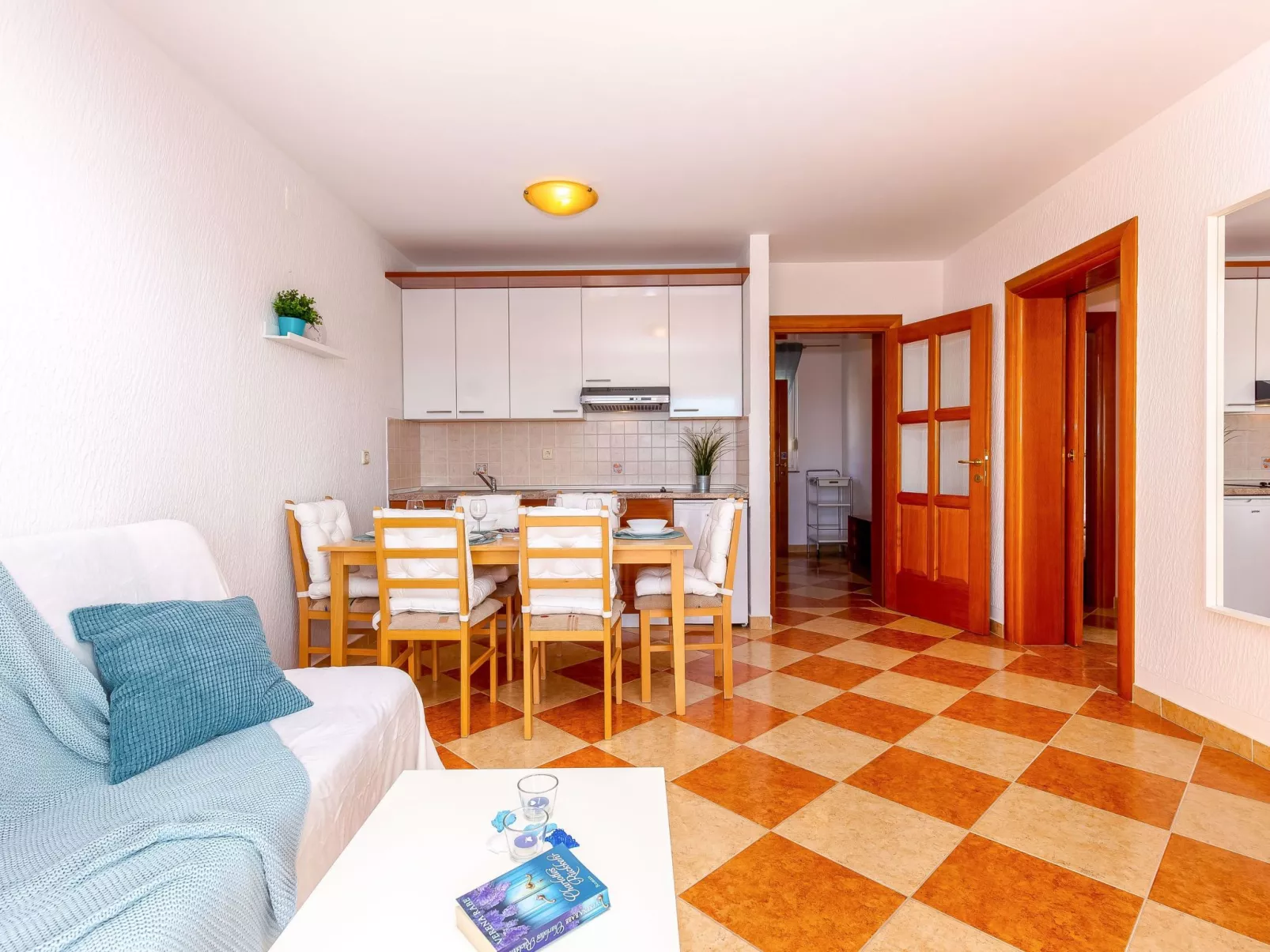 Wohnung "Vila Marija" mit Gemeinschaftspool - Binnen