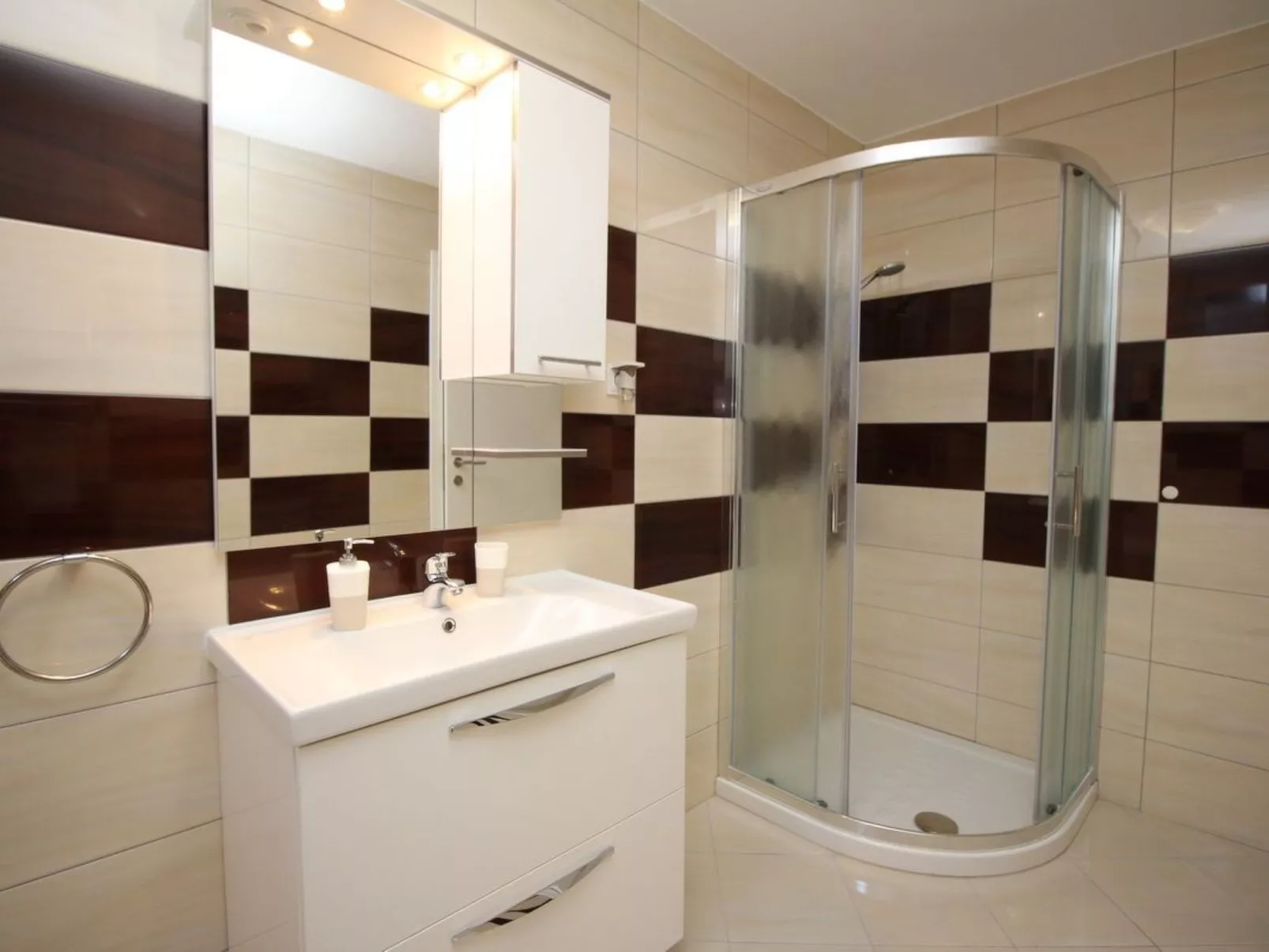 Appartement in Baška mit gemeinsamem Pool und Grill-Binnen