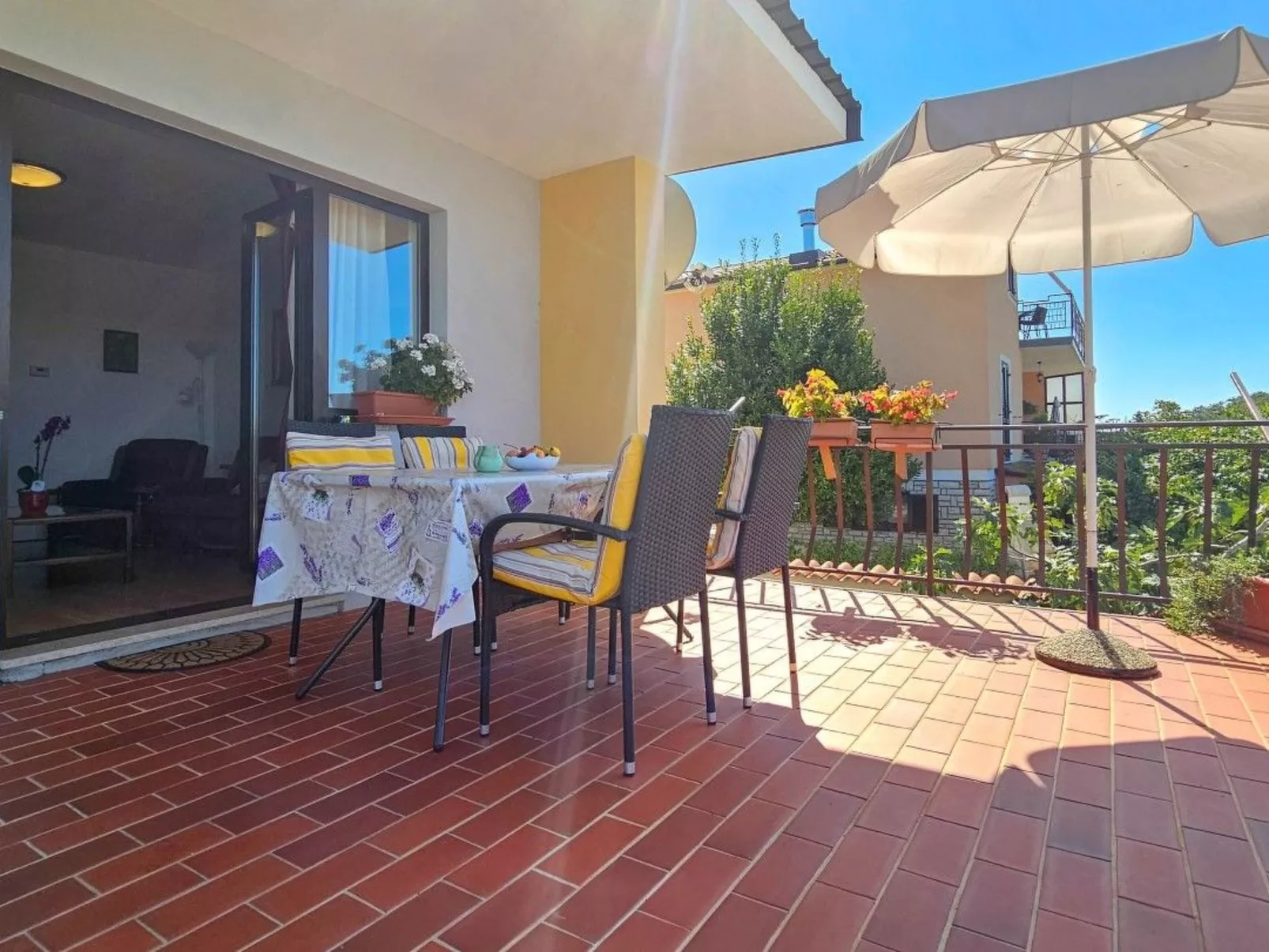 Wohnung für bis zu 6 Personen mit Schwimmbad-Image-tags.info