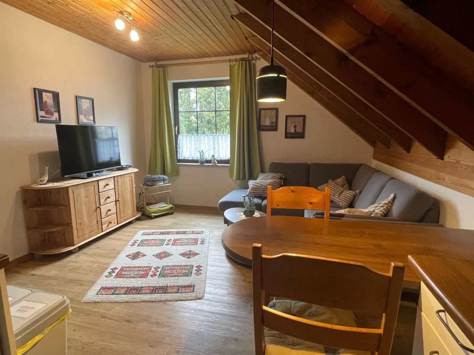 Ap. Istenberg-Image-tags.info