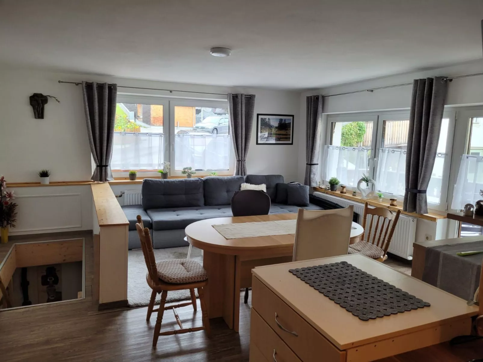 Bergwiese mit Balkon-Binnen