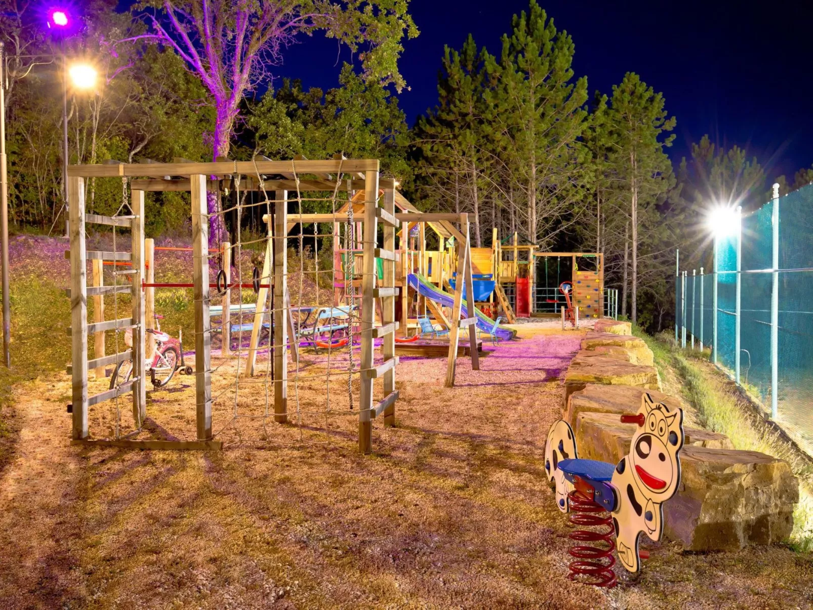 Tolle Villa Sancta Maria Motovun mit Pool-Buiten