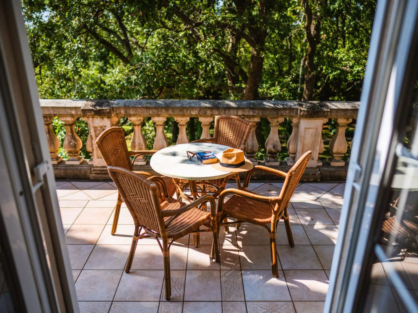 Traditionelles Steinhaus mit privatem beheiztem Pool-Image-tags.info