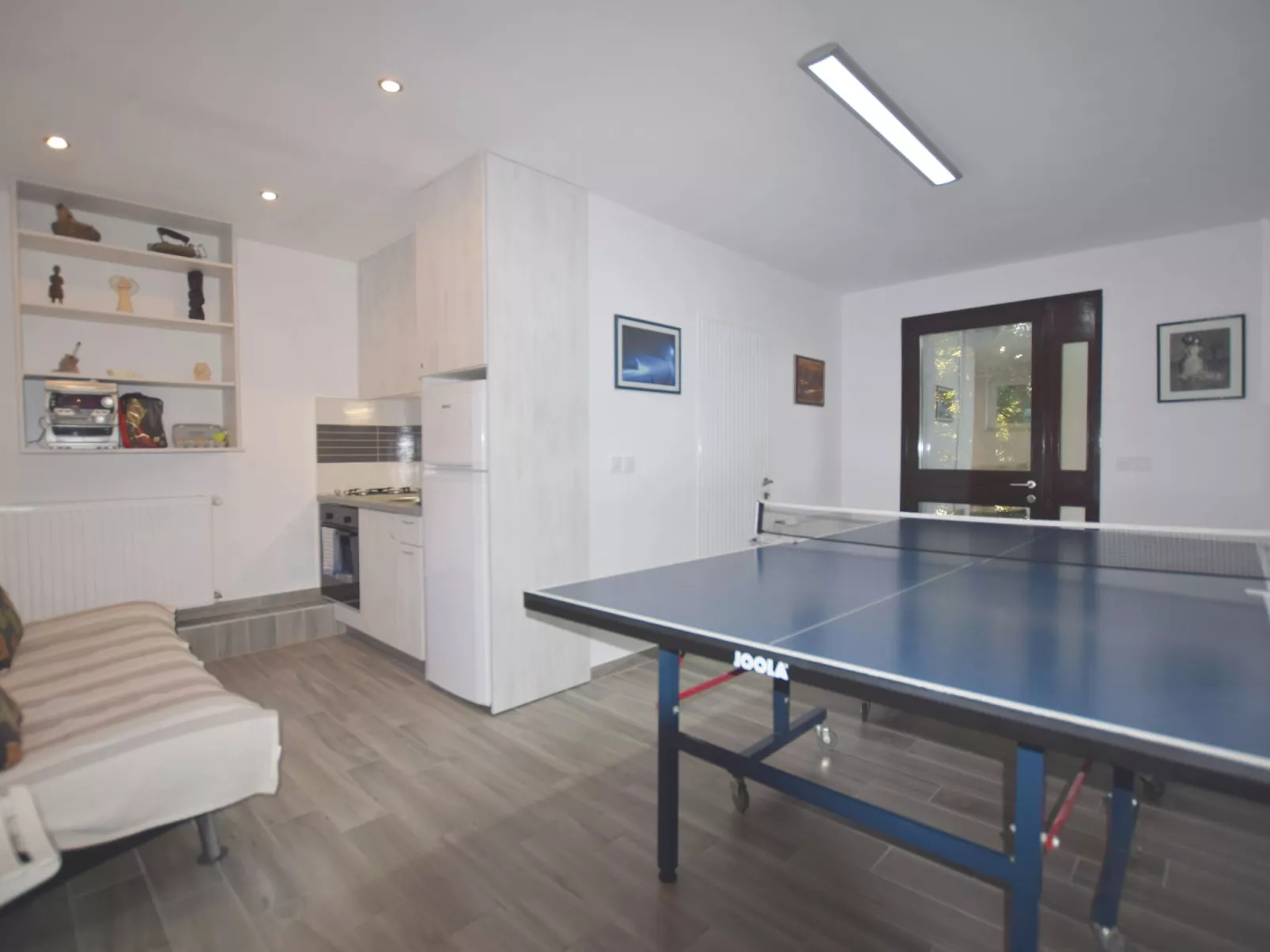 Mit Terrasse, Grill und Garten-Binnen