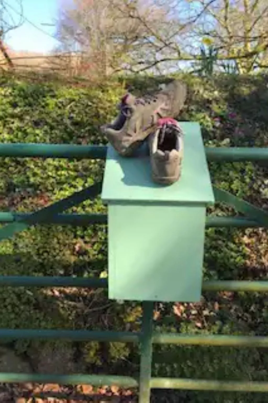 Idyllisches Landhaus mit wunderschönem Garten-Image-tags.info