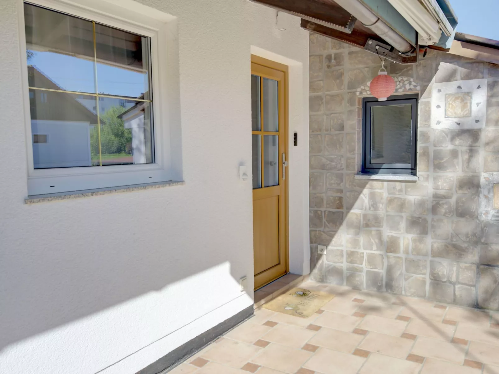 Gemütlicher Bungalow-Buiten