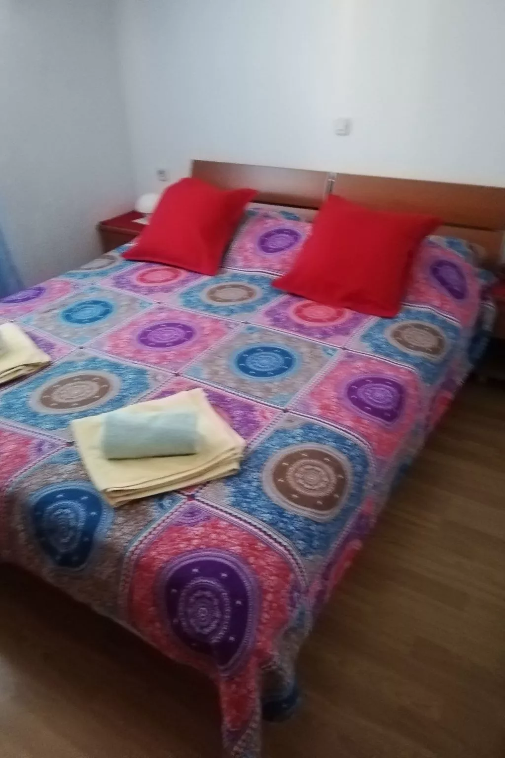 "Apartment Mate 4"-Binnen