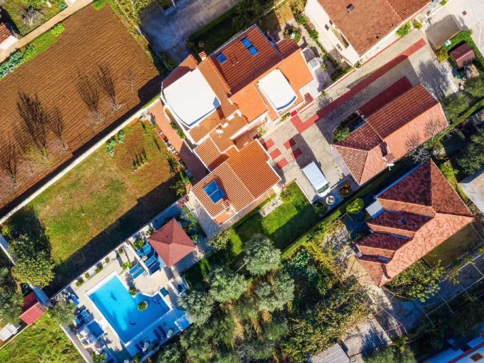 Villa Dalmatina mit Pool  für 4+1 Personen-Binnen