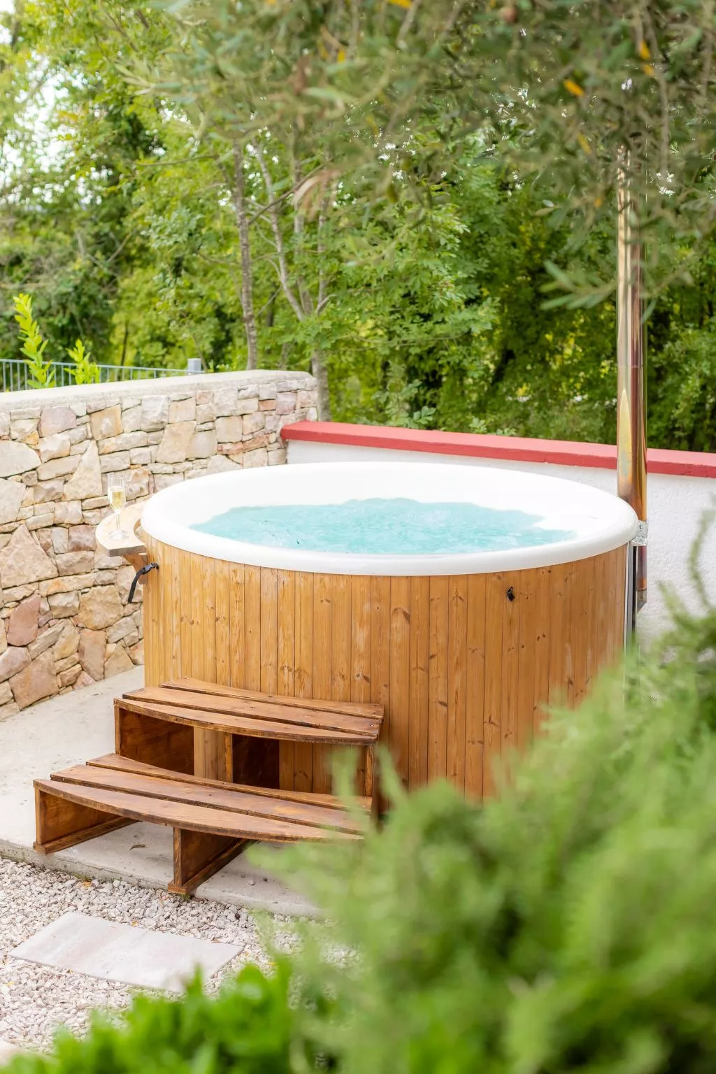 Detailgestaltete Villa mit Pool, Sauna und Hot Tub-Buiten