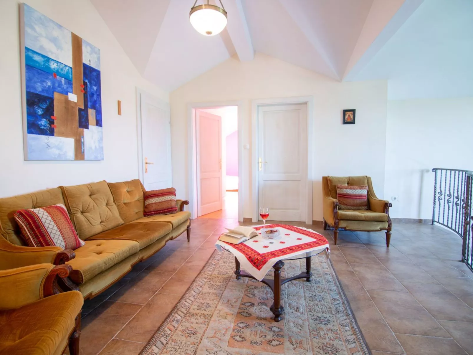 Anwesen "Villa Anton" mit eigenem Pool-Binnen