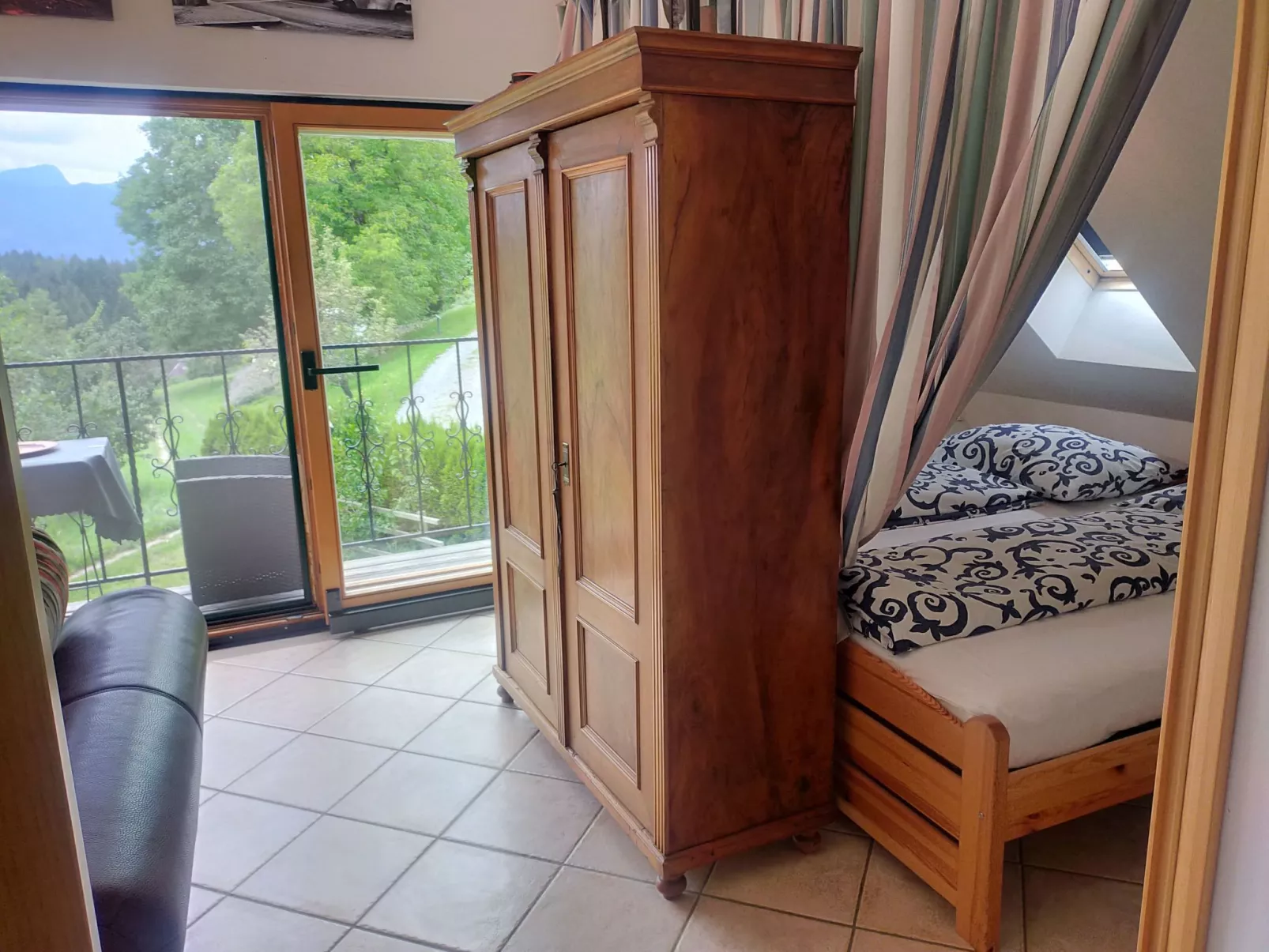 Idyllische Panorama-Südwohnung in Wörtherseenähe-Binnen