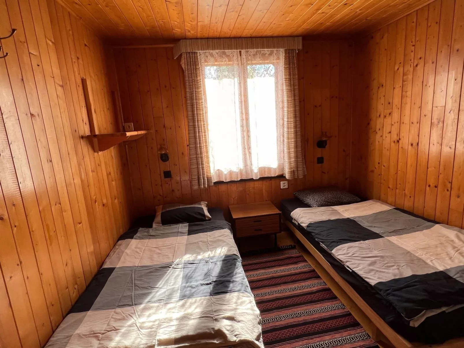 Chalet in der Nähe des Sees 3 Minuten zu Fuß entfernt-Binnen