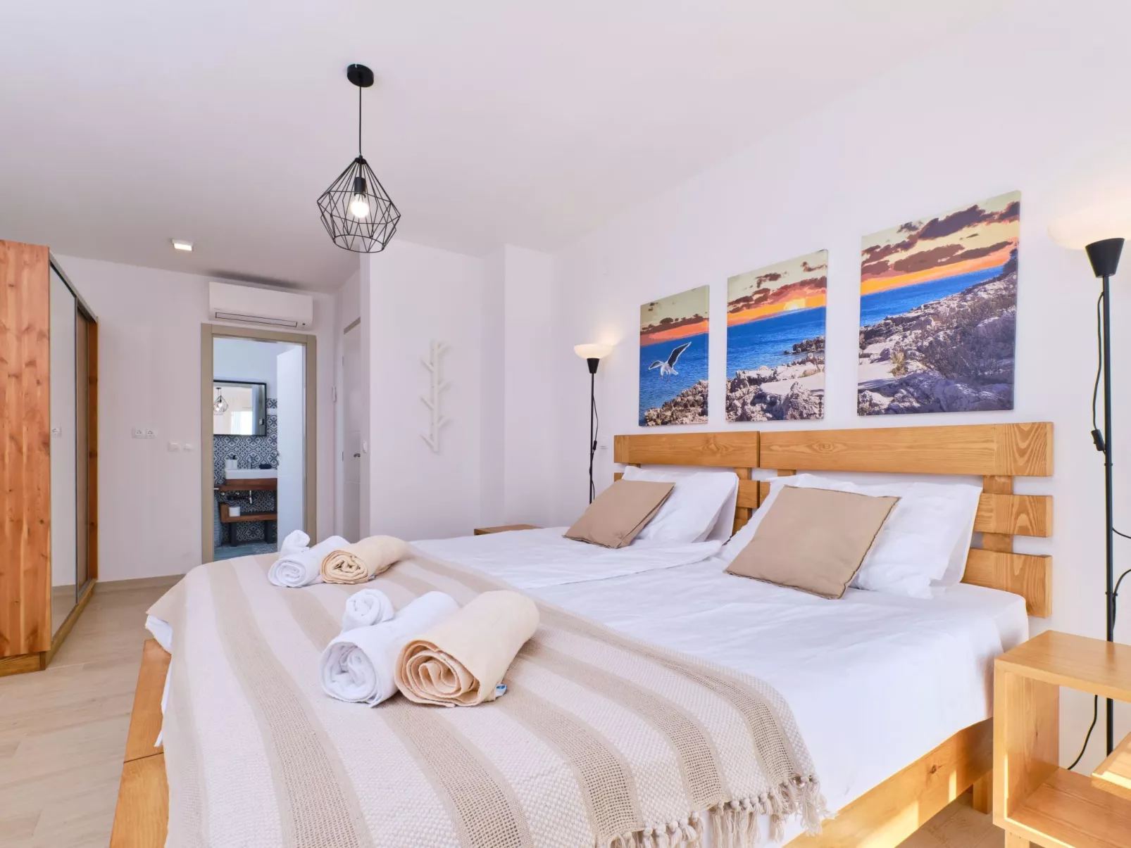 Mea Cres Meer Villa-Image-tags.info