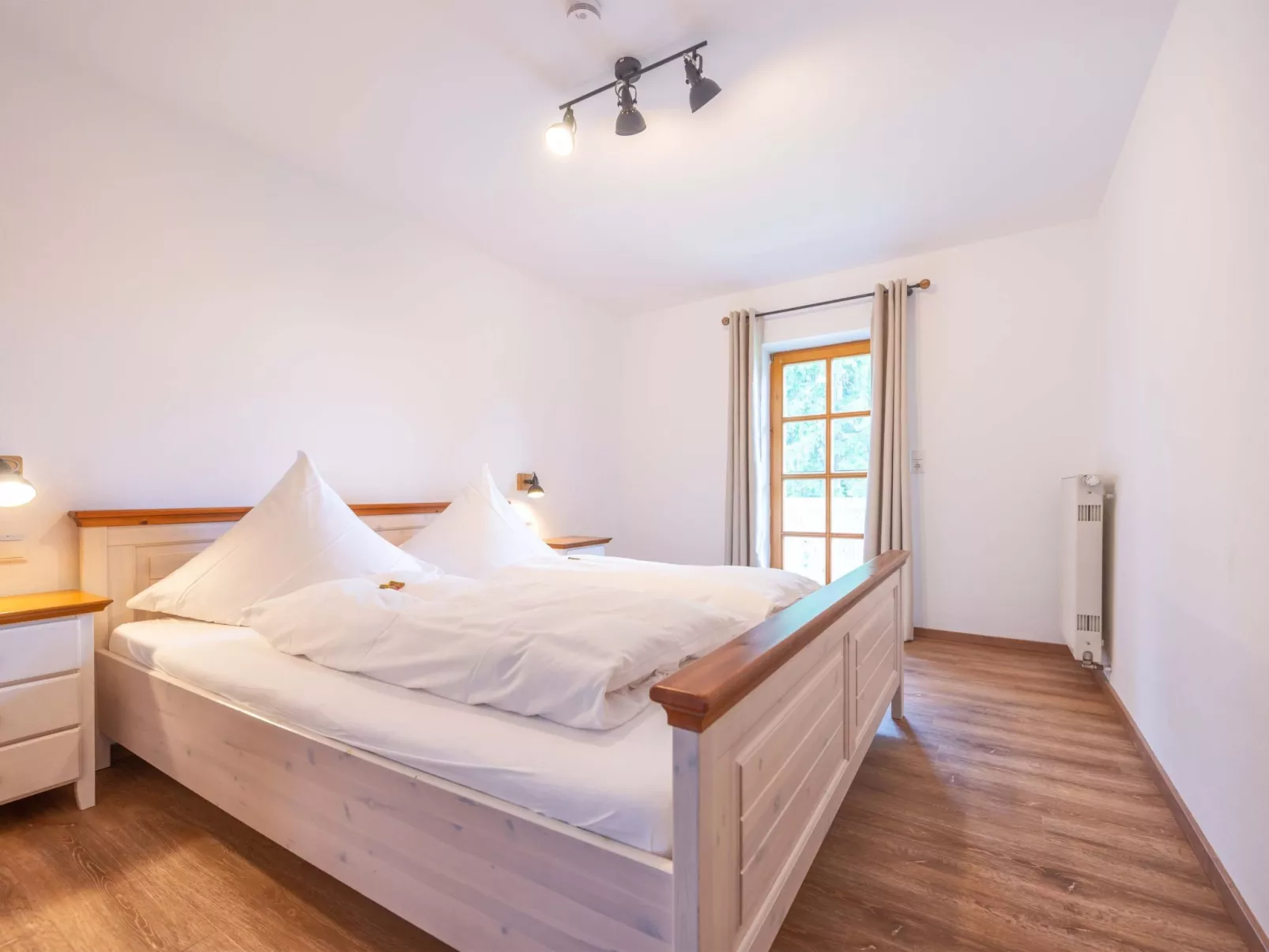  mit Terrasse und zwei Schlafzimmer-Binnen