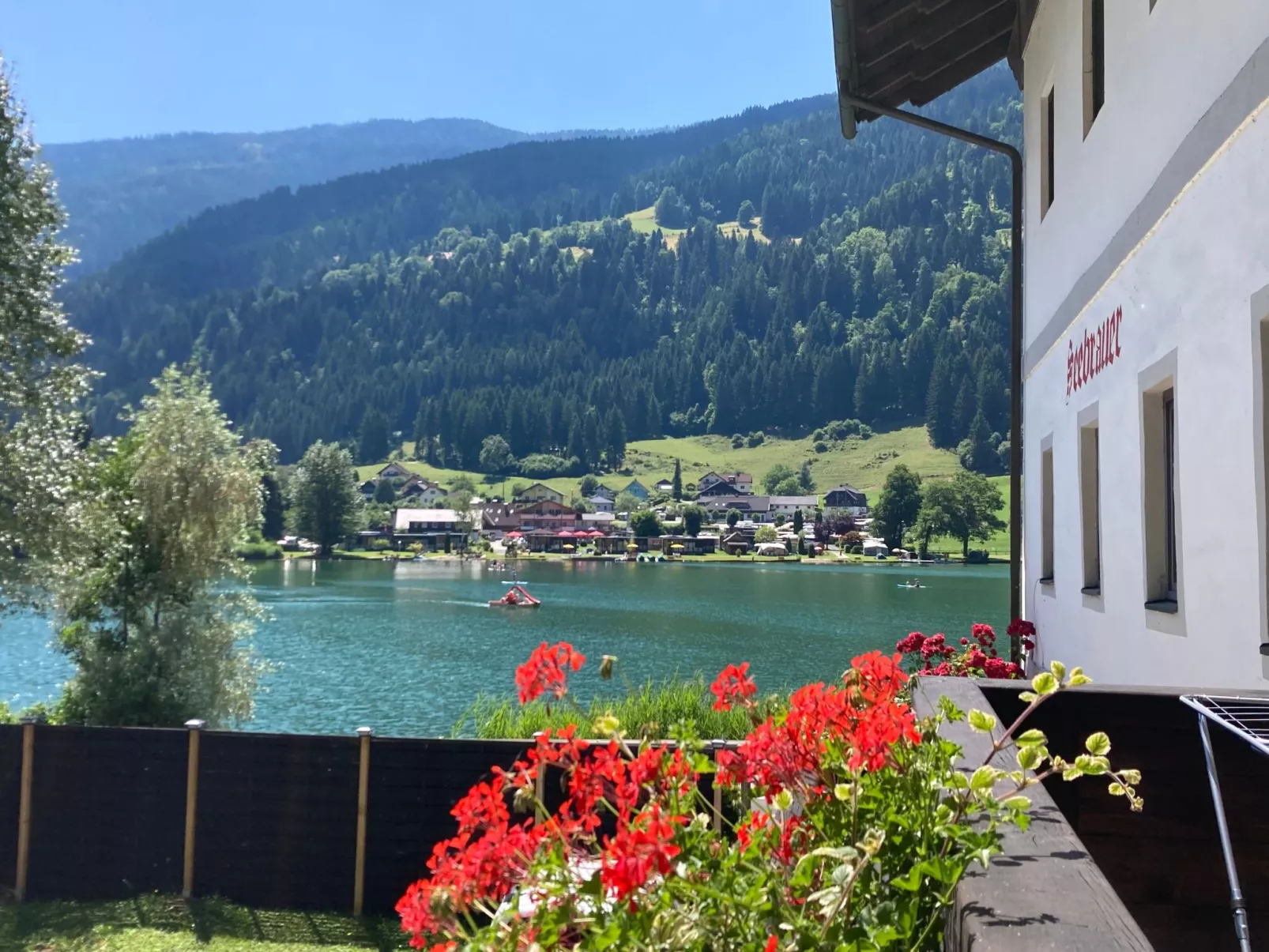 Wohnung mit Balkon und 2 Schlafzimmer-Buiten