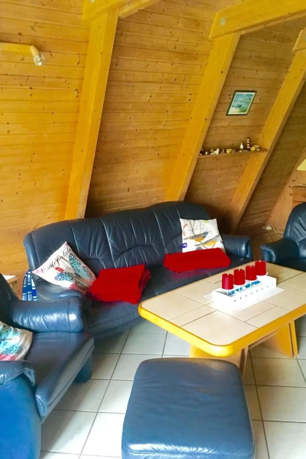 Spitzdachferienhaus mit Schwedenofen und Garten-Binnen