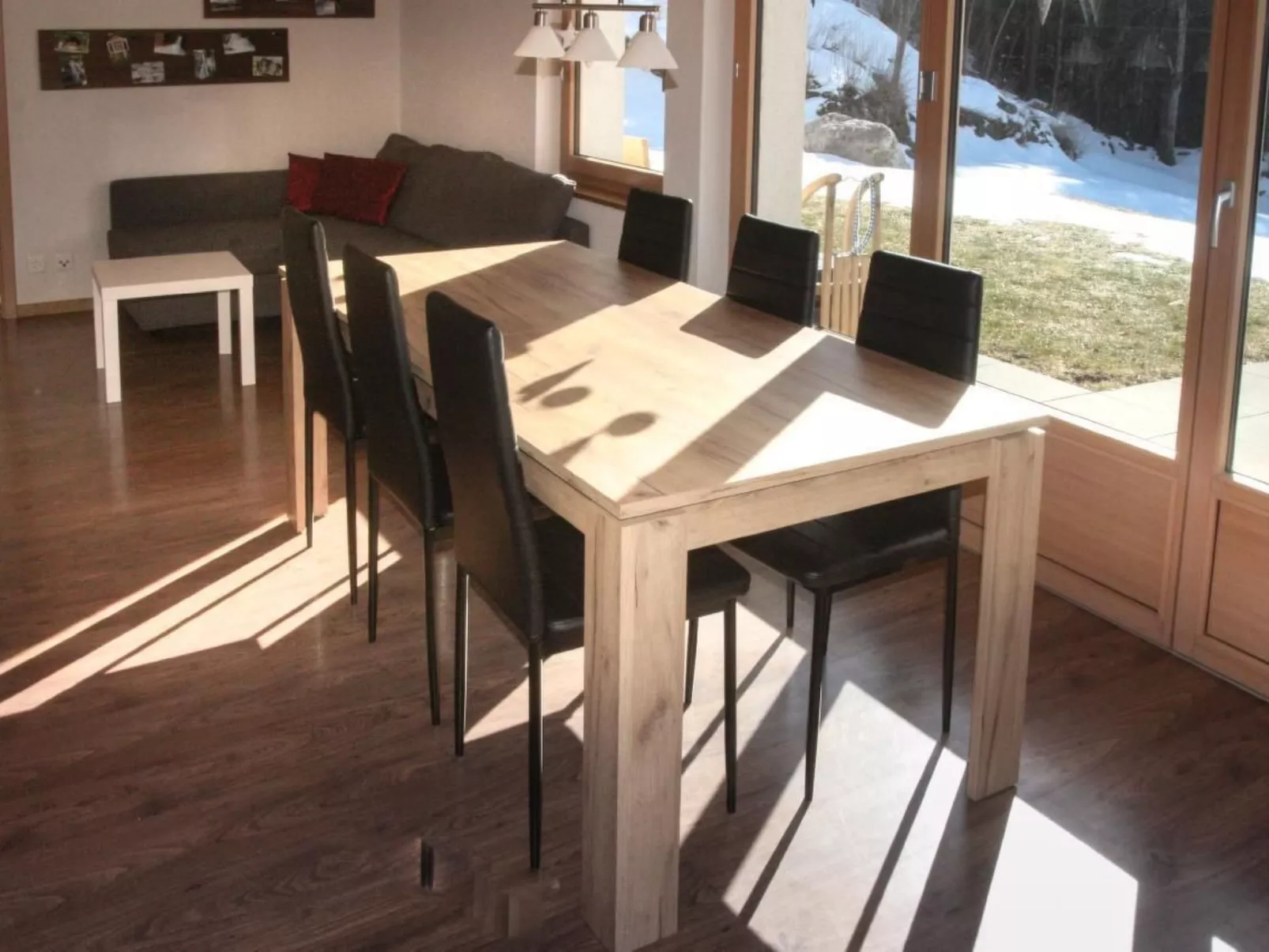 Mit Bergblick-Binnen