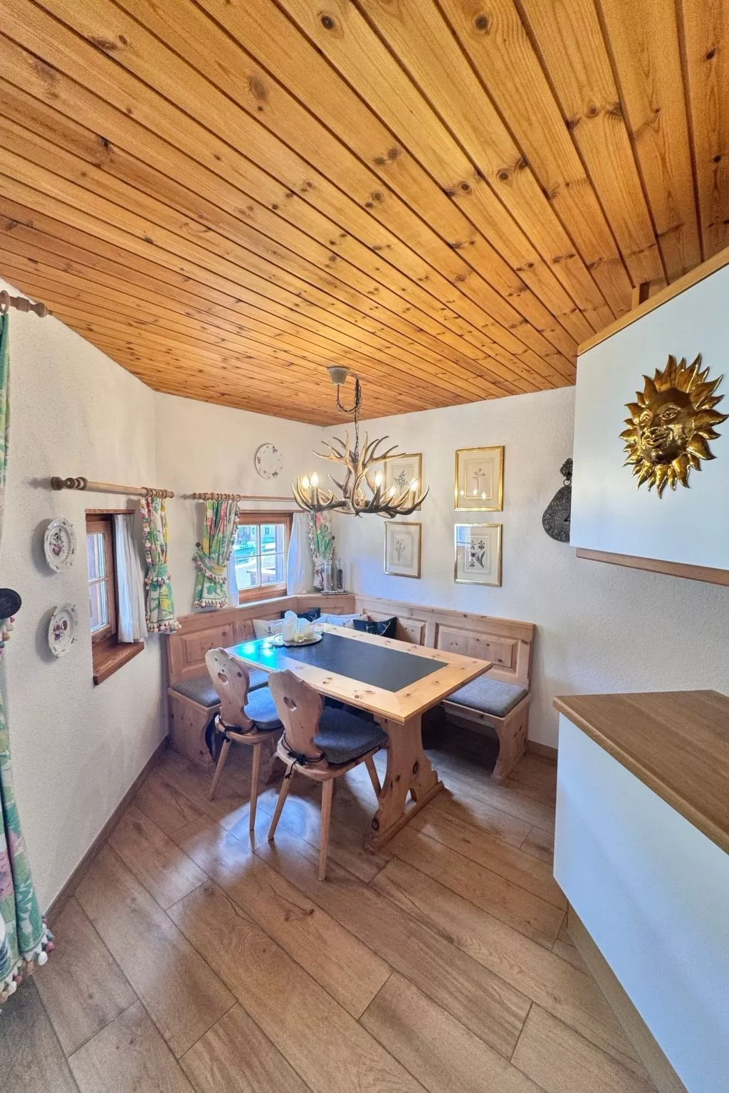 Chesa Blais, 2. OG-Binnen