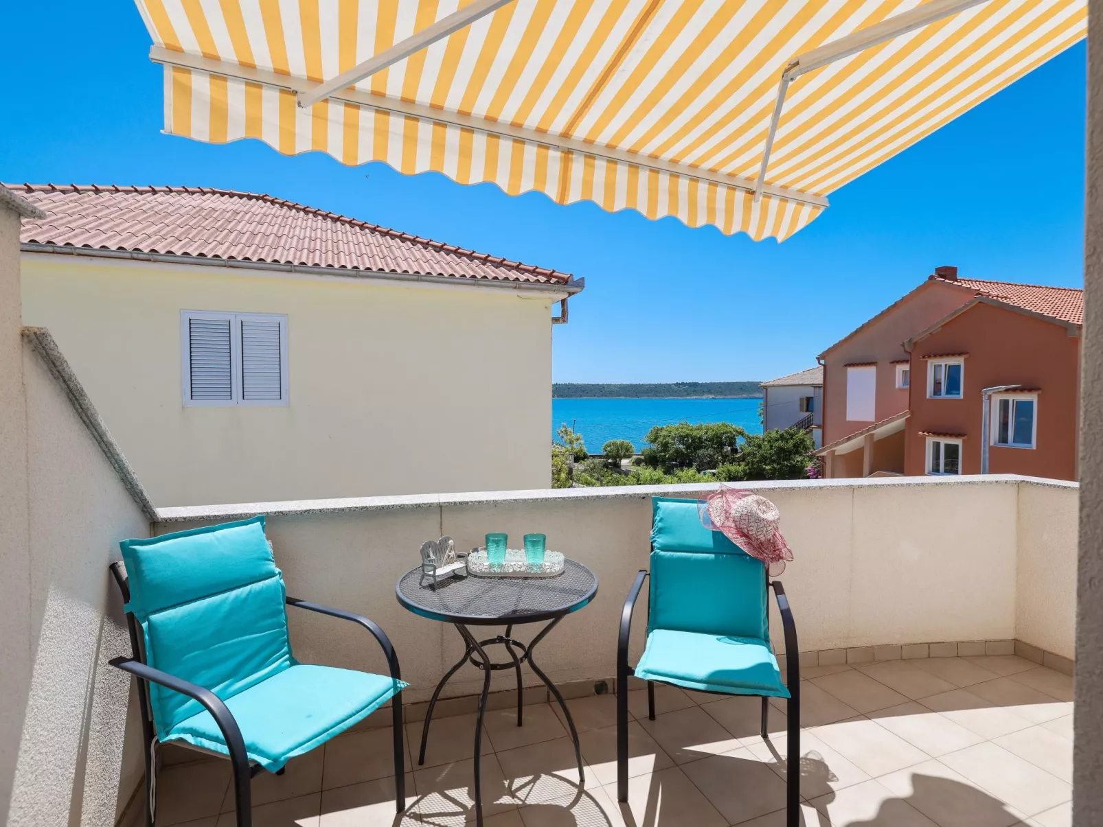 "Appartement A3" direkt am Strand-Binnen