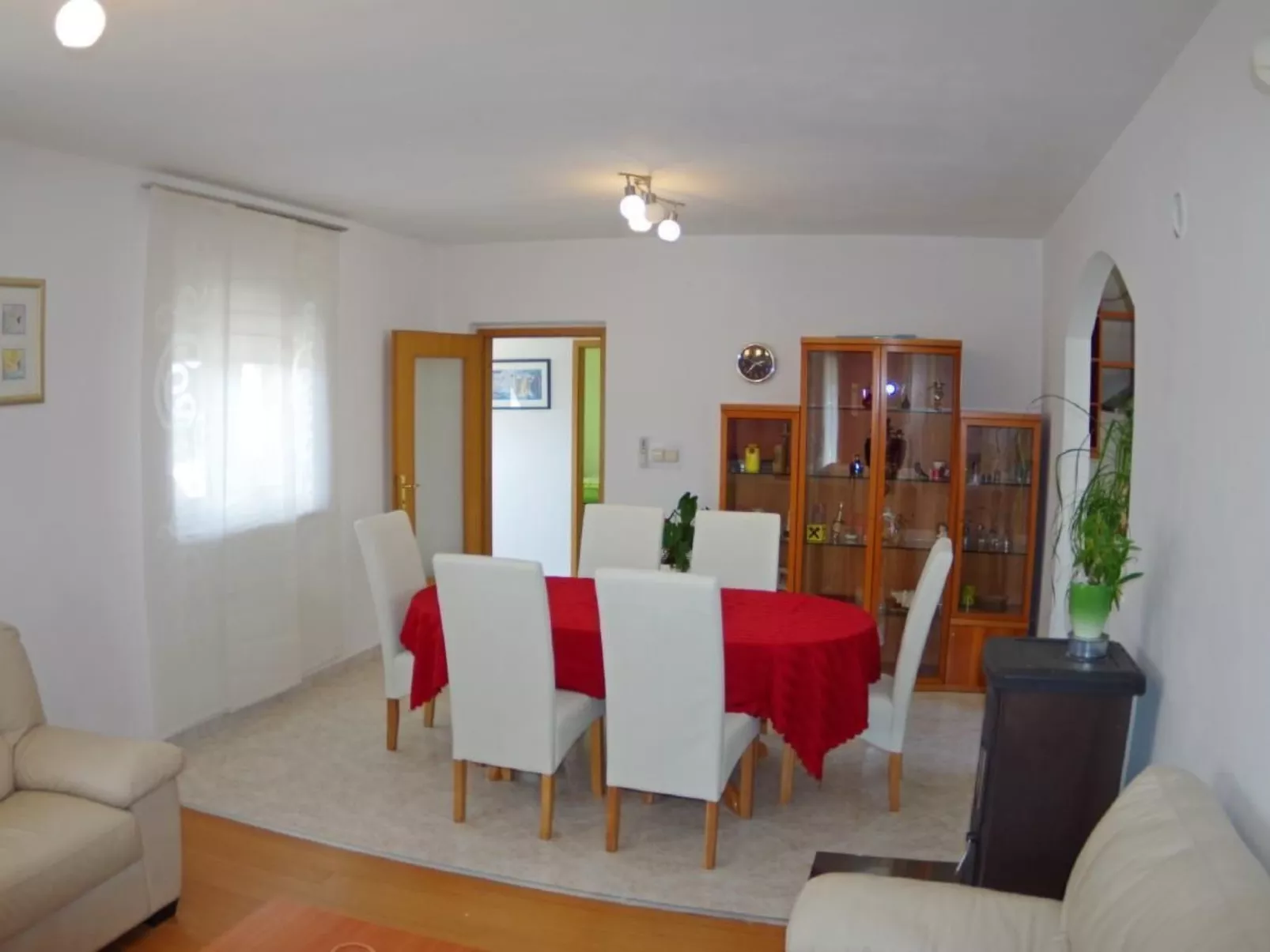 Im Dorf Kujići-Binnen