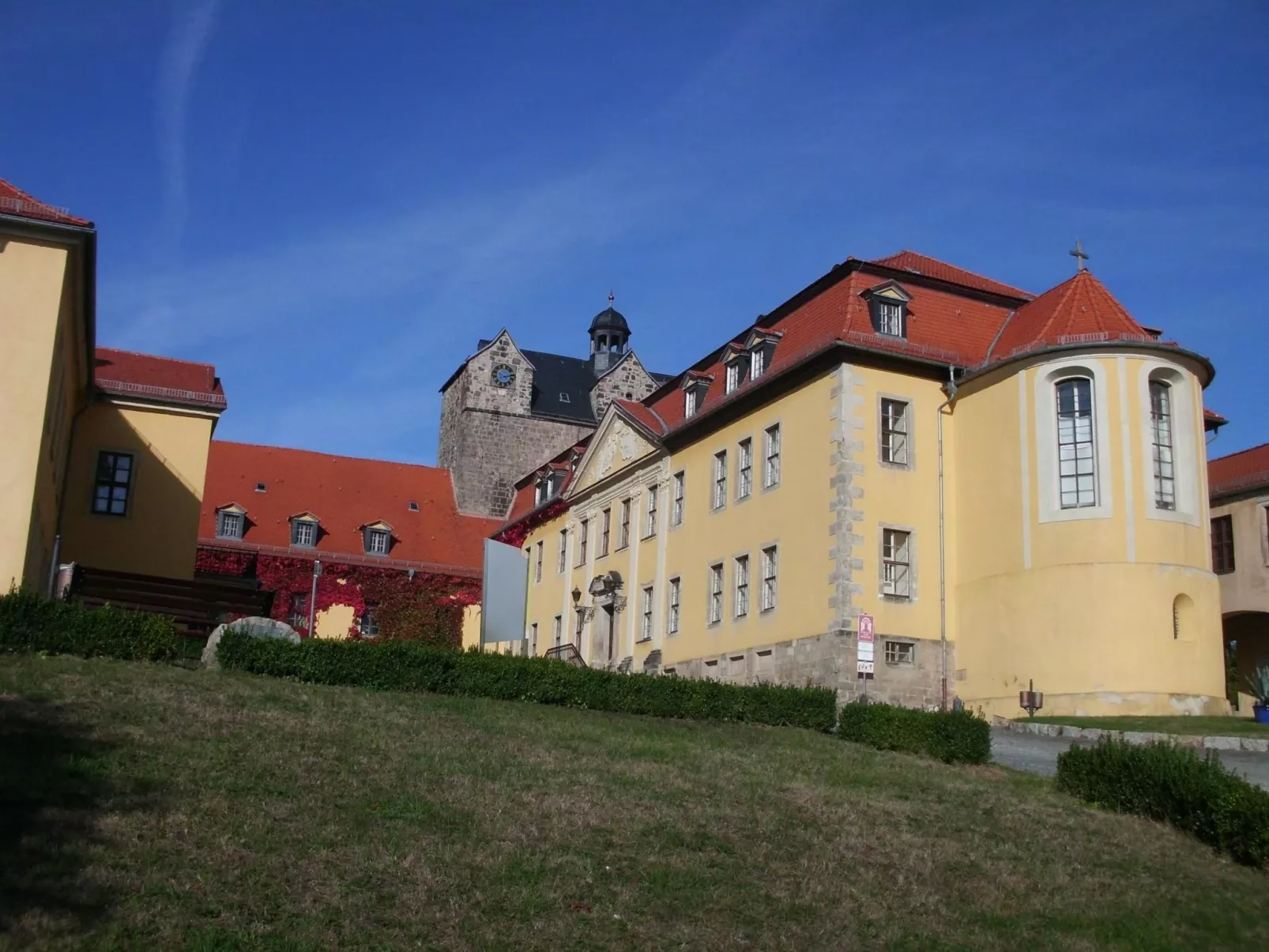 Großes, altes, umfassend saniertes Ferienhaus-Buiten