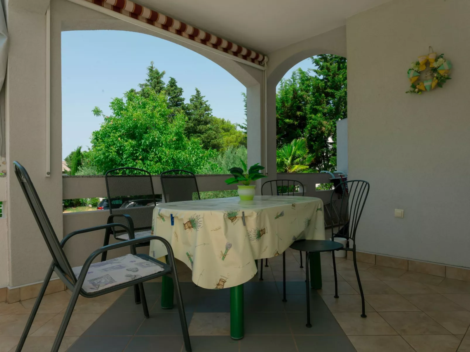 "Buka Calm II"-Buiten