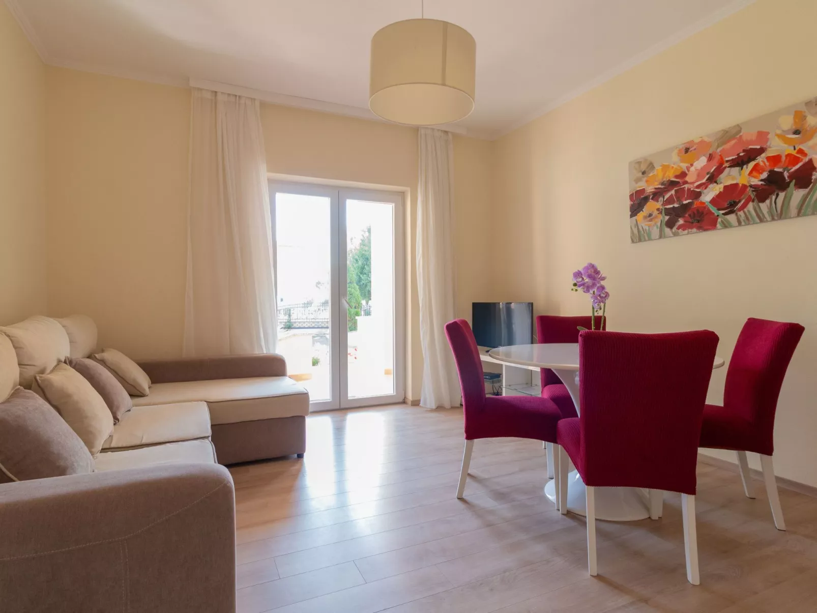 Wohnung mit Blick auf das Wasser-Binnen