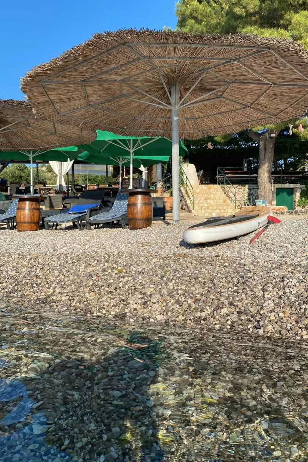 Strandhaus Hela - Ferienanlage Bain, Žut - Kornati-Buiten