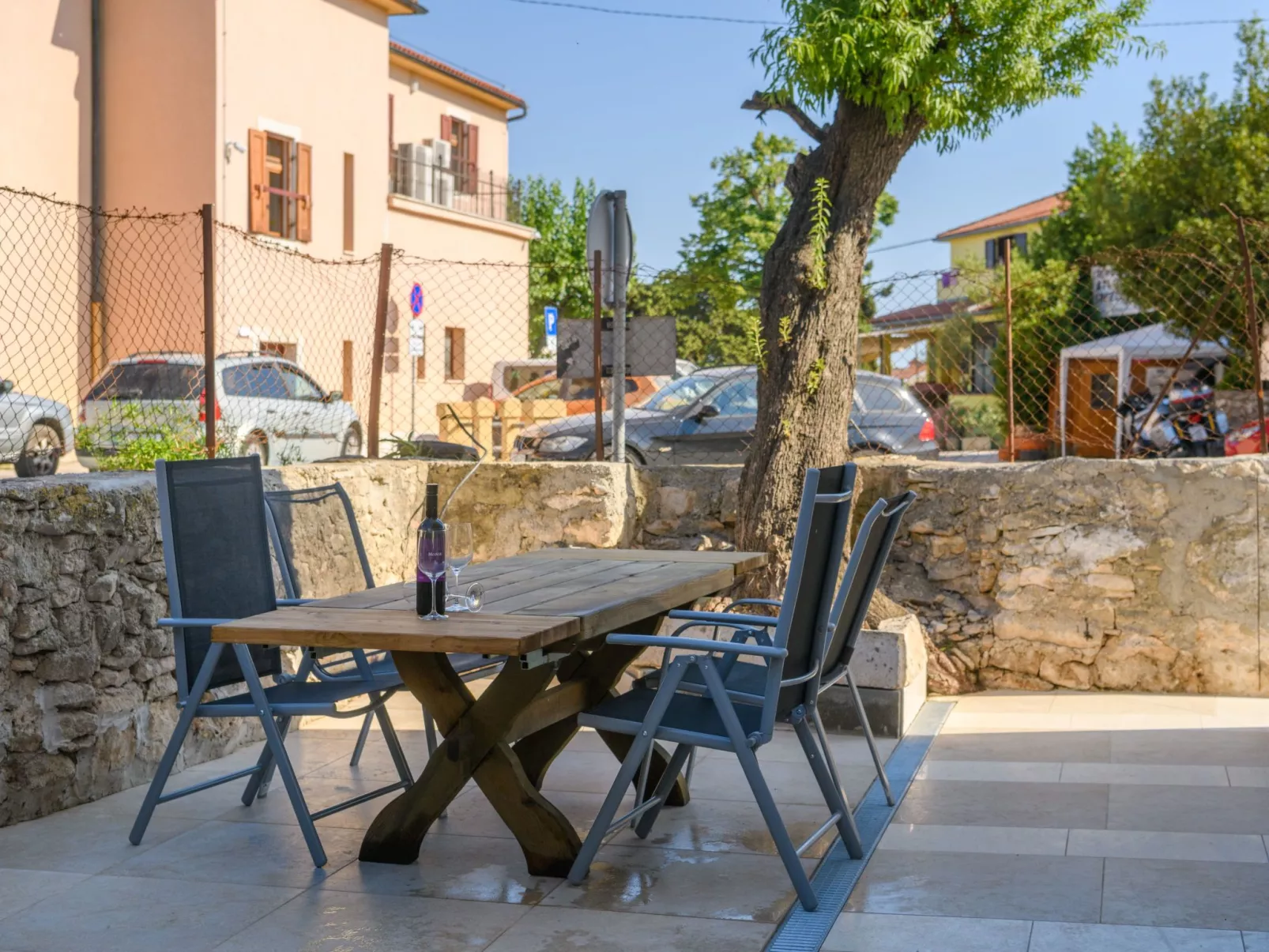 MA Premantura Luxusappartement Nr. 1 mit Terrasse und Parkplatz für 2+2 Persone-Binnen