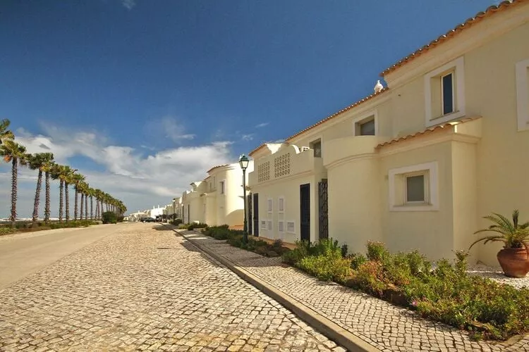 Semi-detached houses Castro Marim Golfe- Castro Marim //  T3 Linked Villa with private pool-Buitenkant zomer