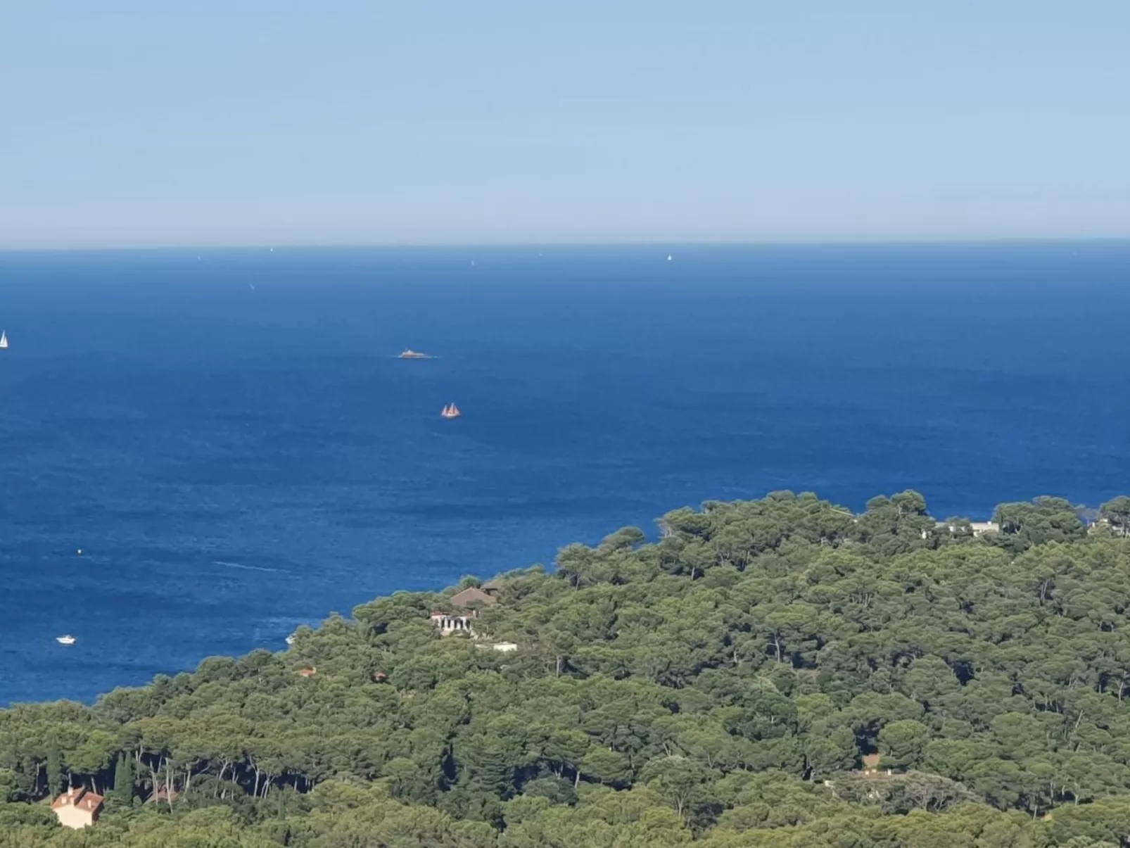 Gaou-Benat. Meerblick Private & bewachte Domäne.-Binnen